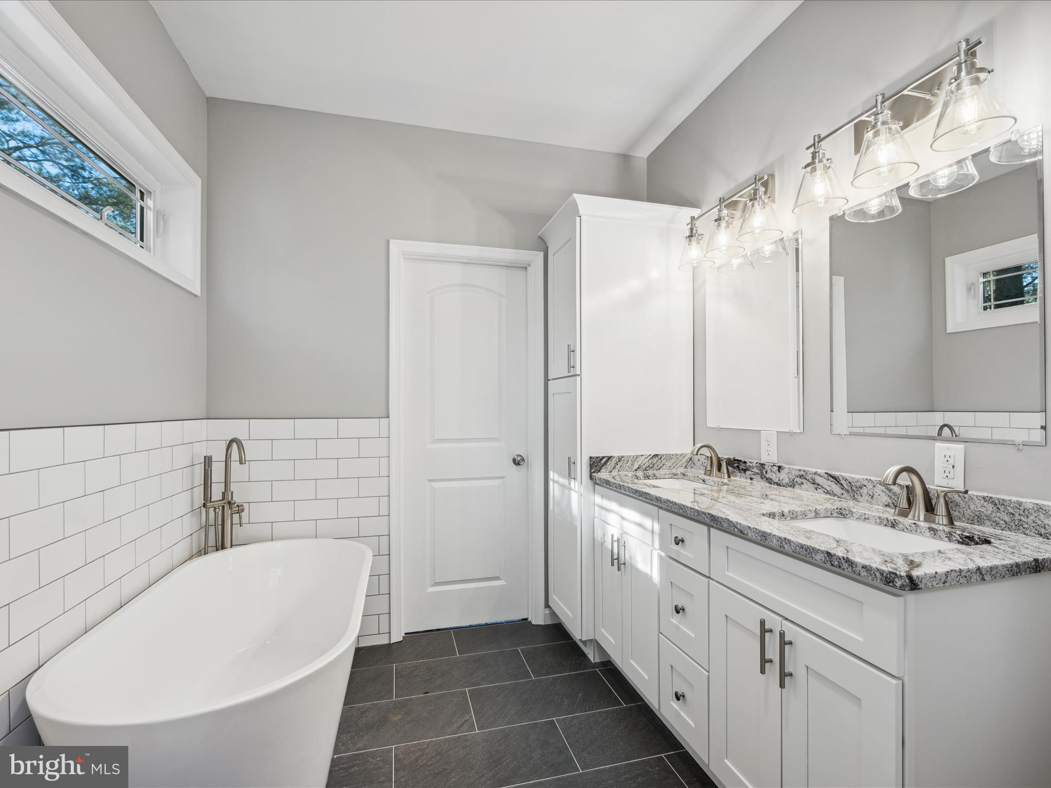 THE WOODS - Residential