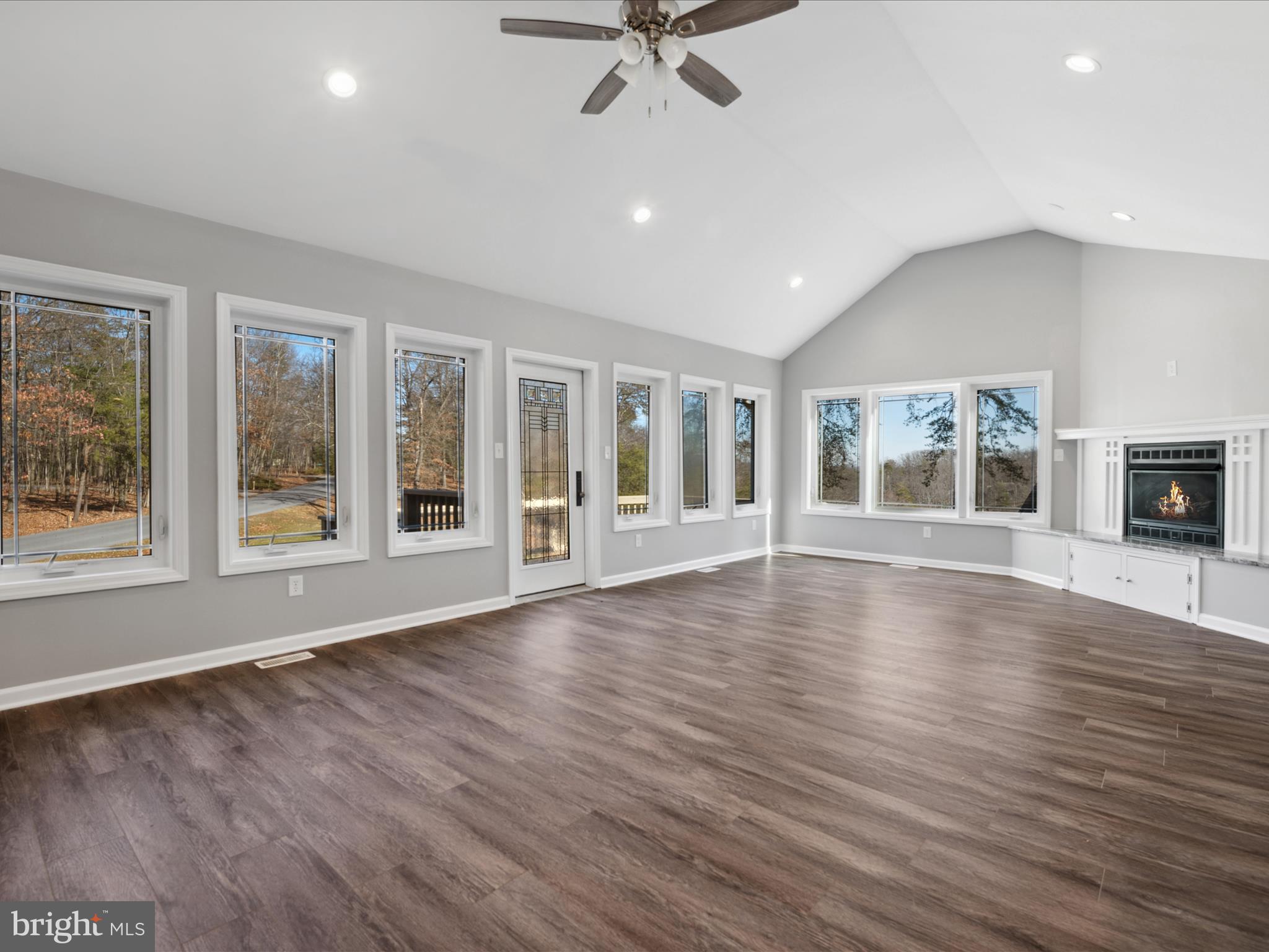 THE WOODS - Residential