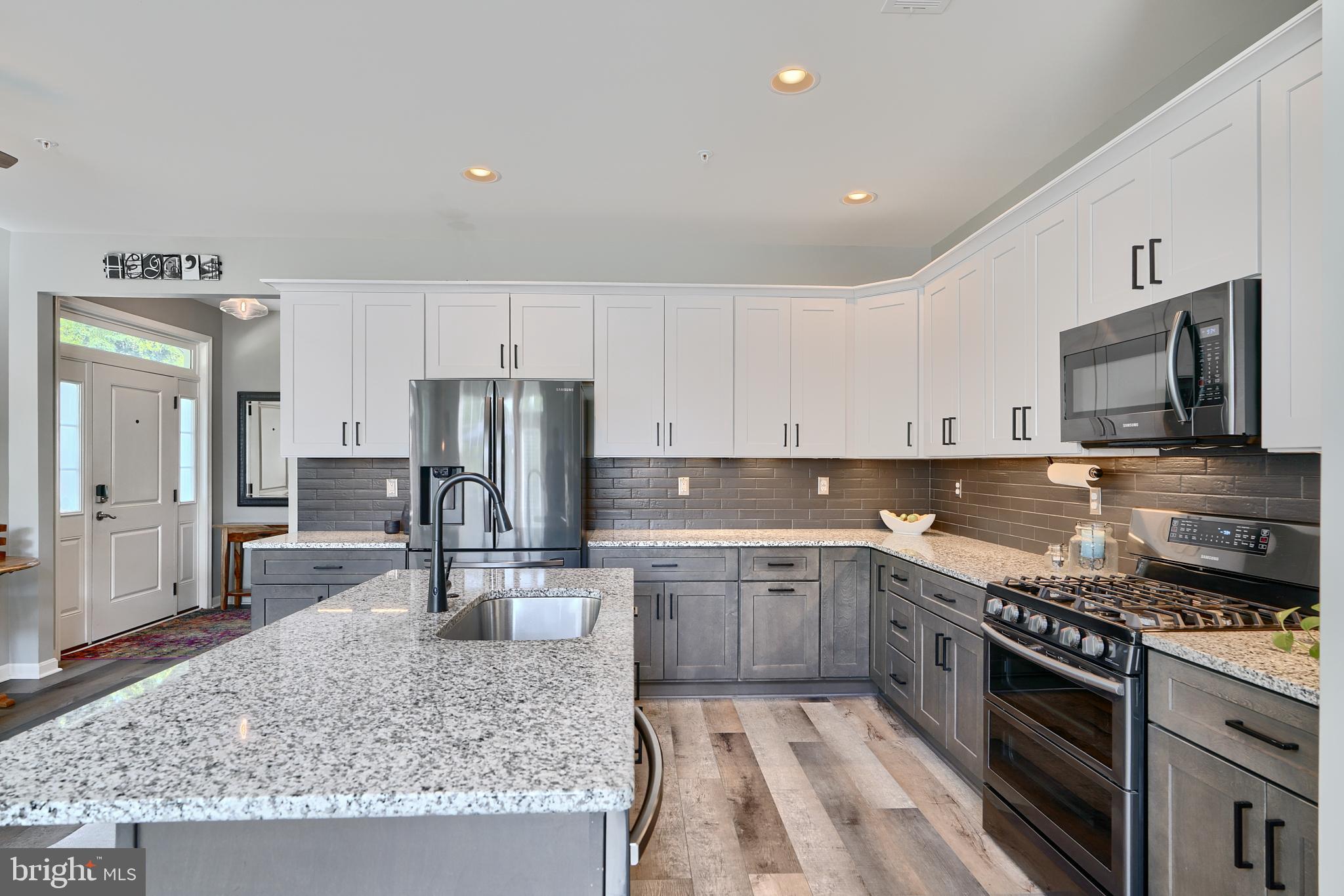 HOPKINS LANDING - Residential