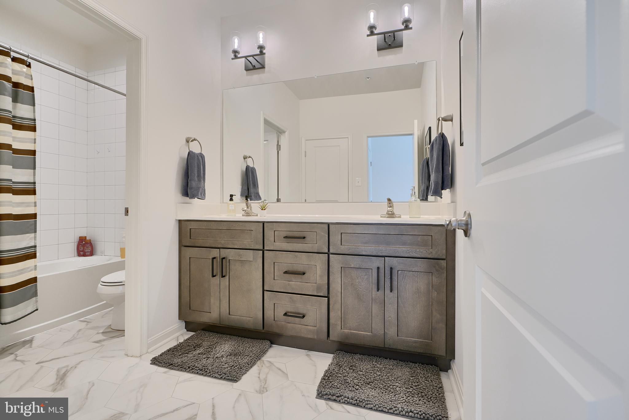 HOPKINS LANDING - Residential