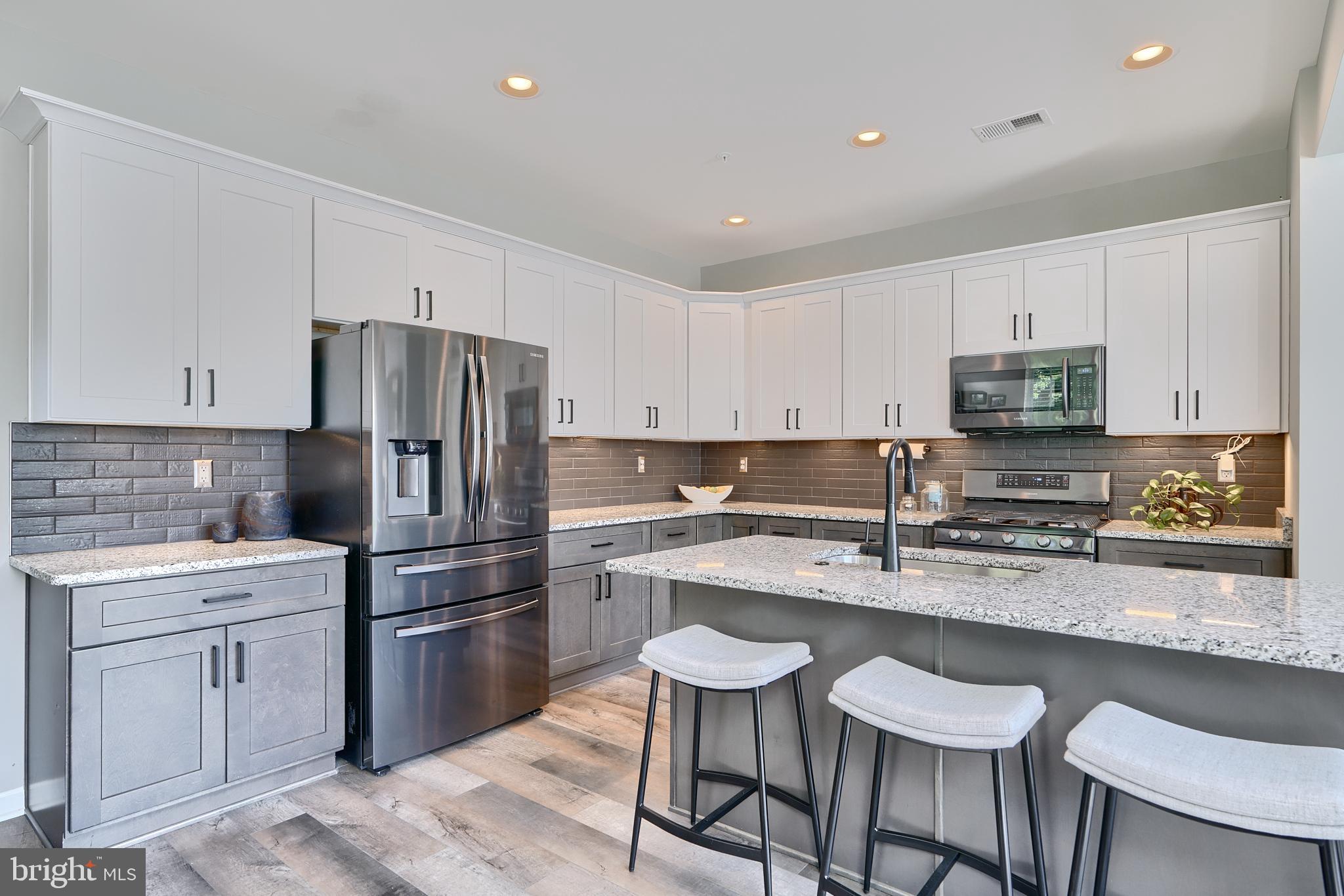 HOPKINS LANDING - Residential