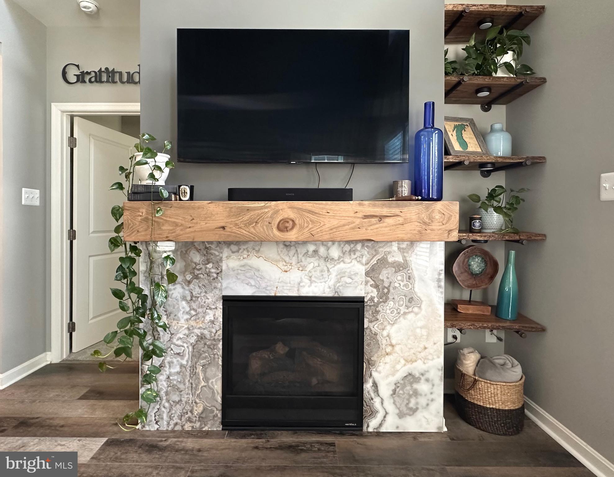 HOPKINS LANDING - Residential