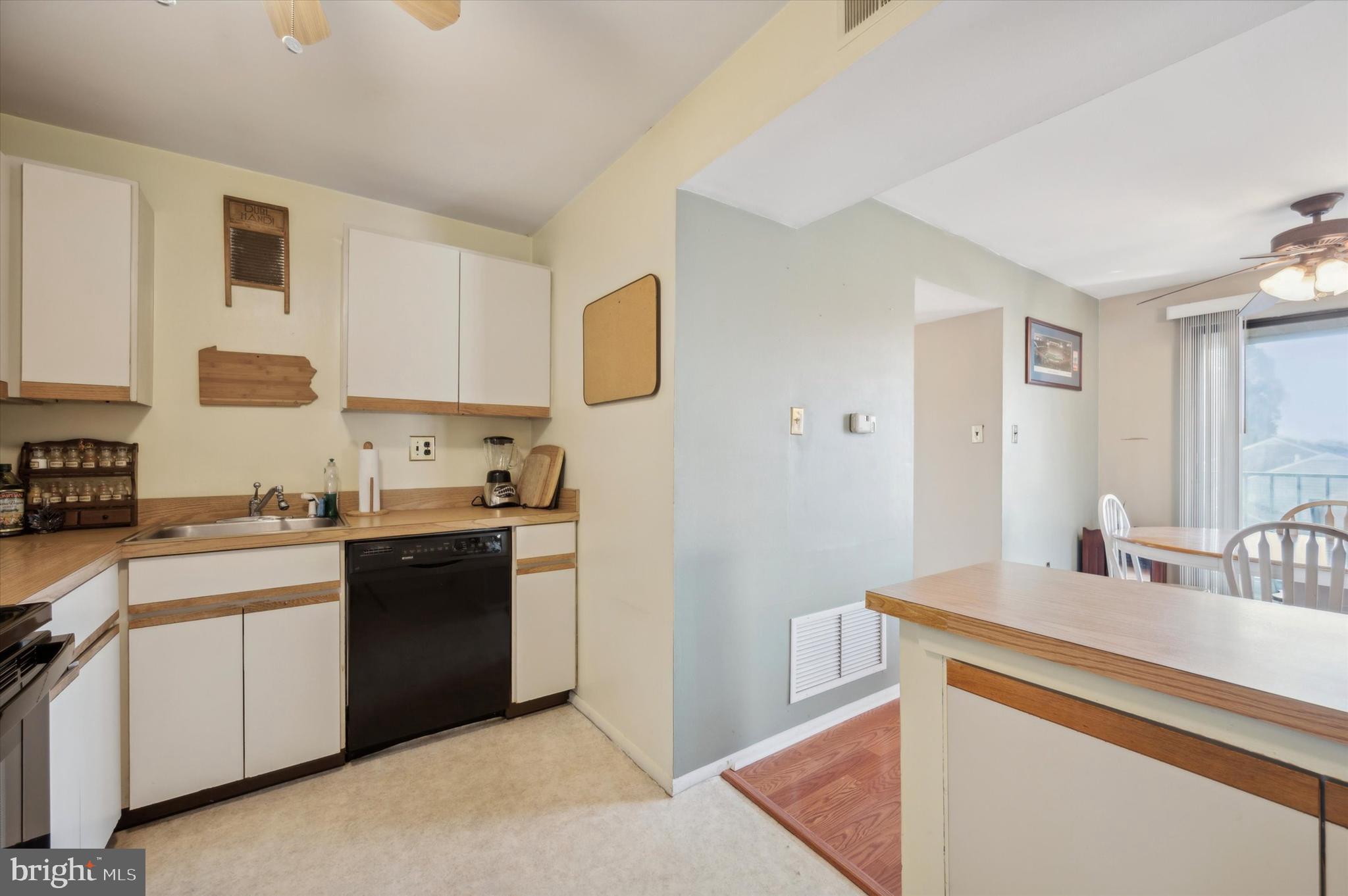 SAYBROOK VIL - Residential