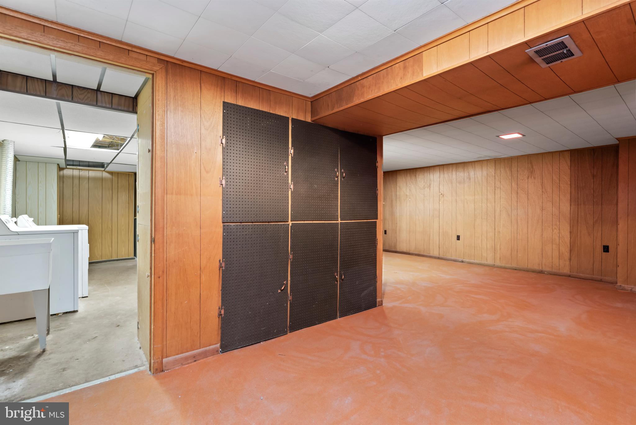 ROSSMOYNE MANOR - Residential