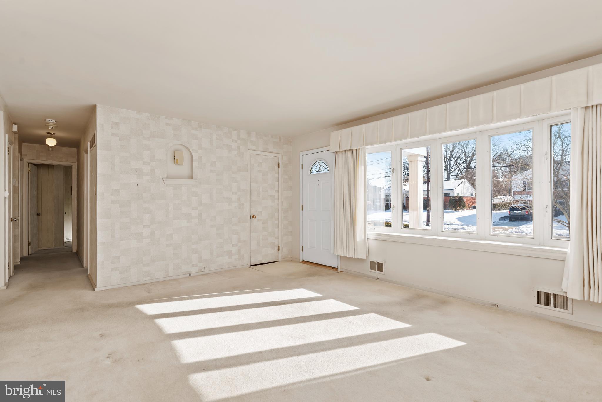 ROSSMOYNE MANOR - Residential