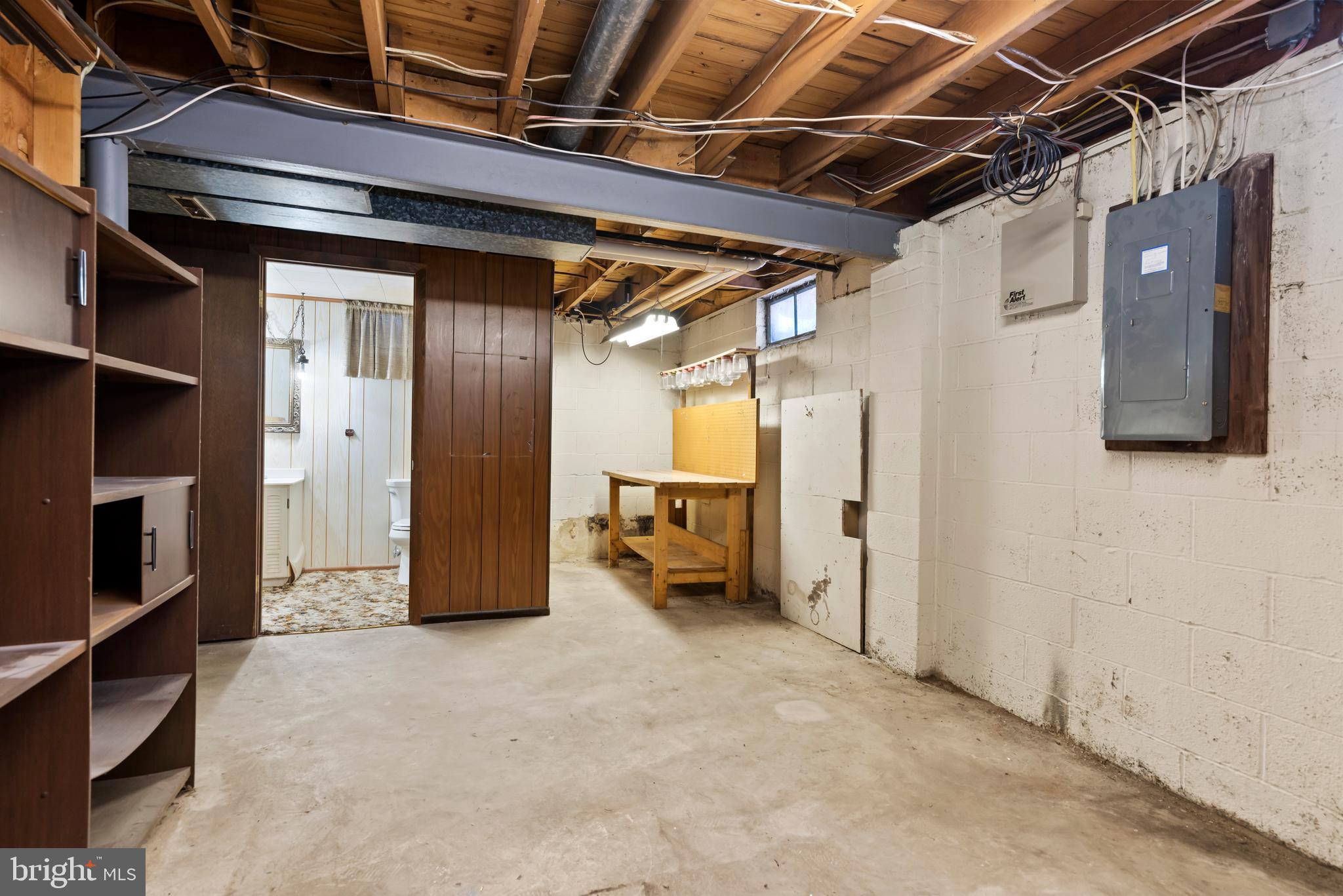 ROSSMOYNE MANOR - Residential