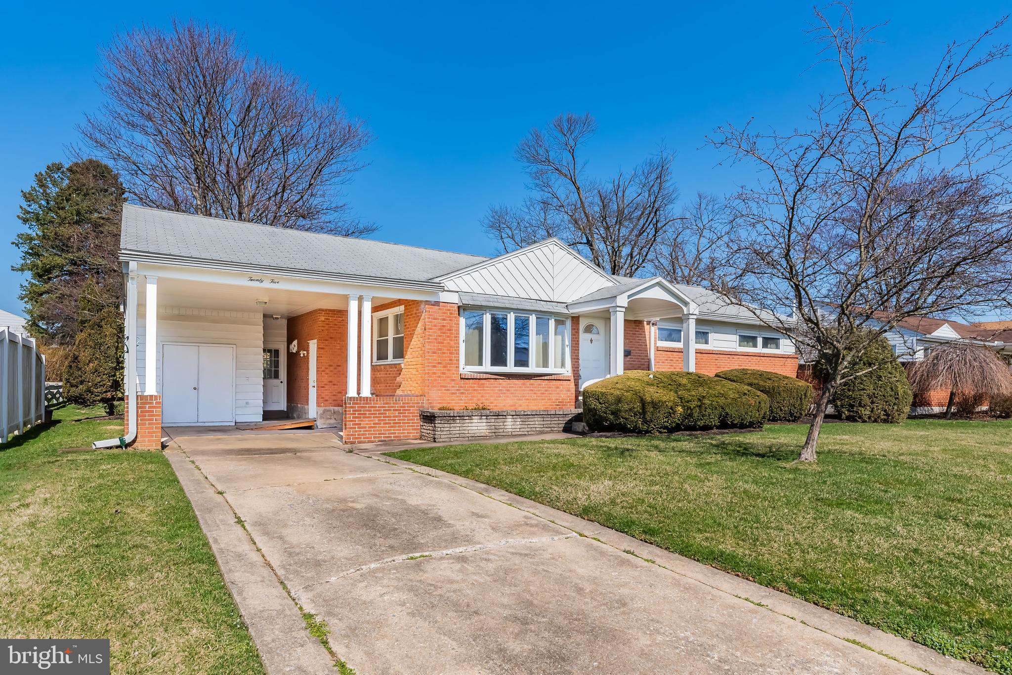 ROSSMOYNE MANOR - Residential