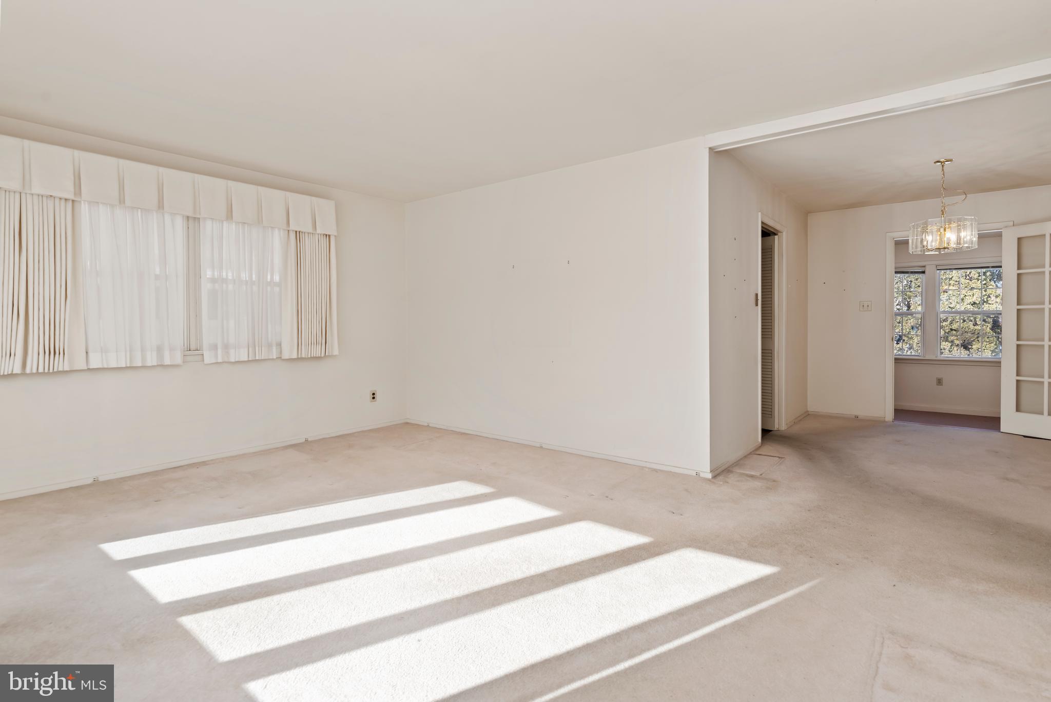 ROSSMOYNE MANOR - Residential