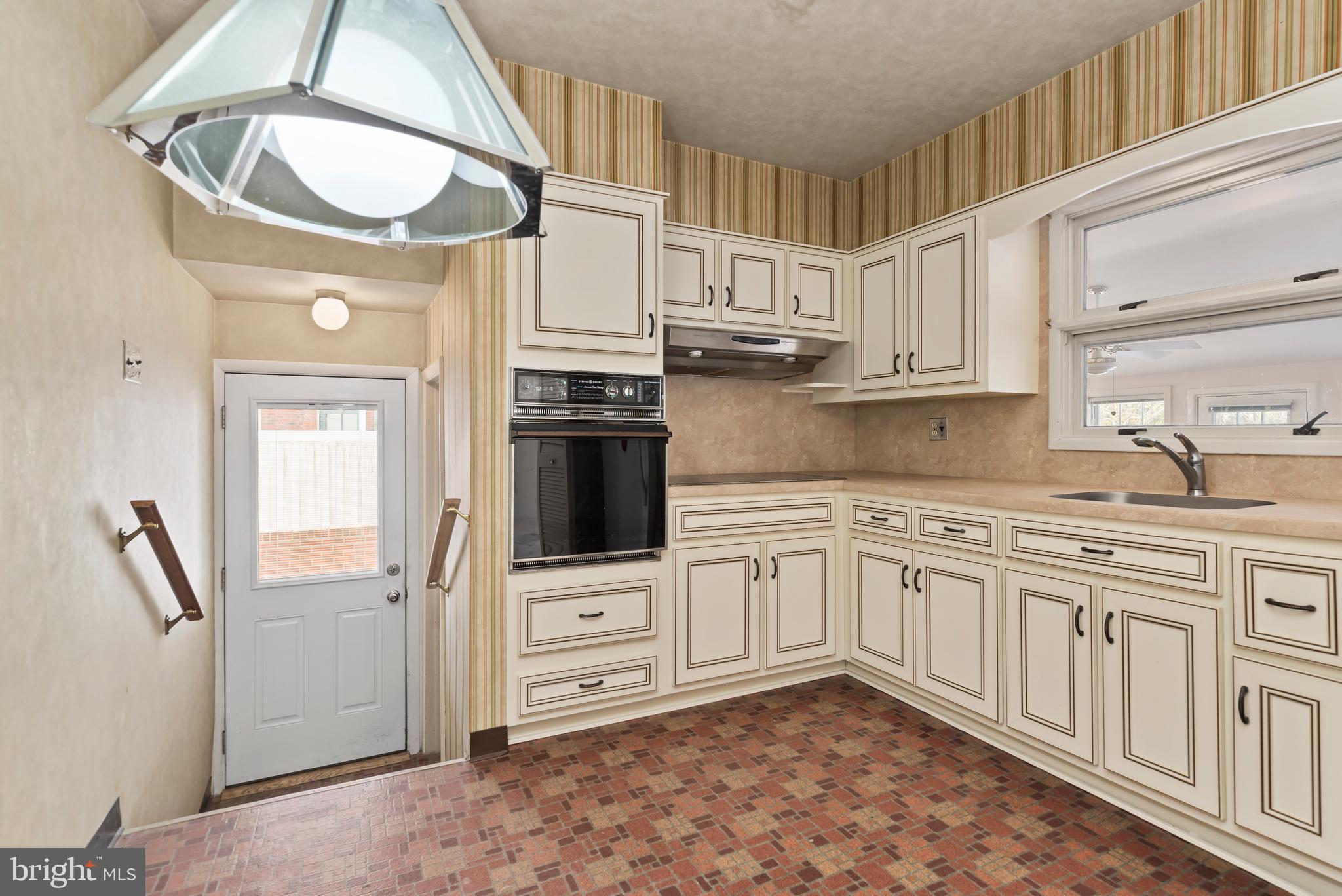 ROSSMOYNE MANOR - Residential