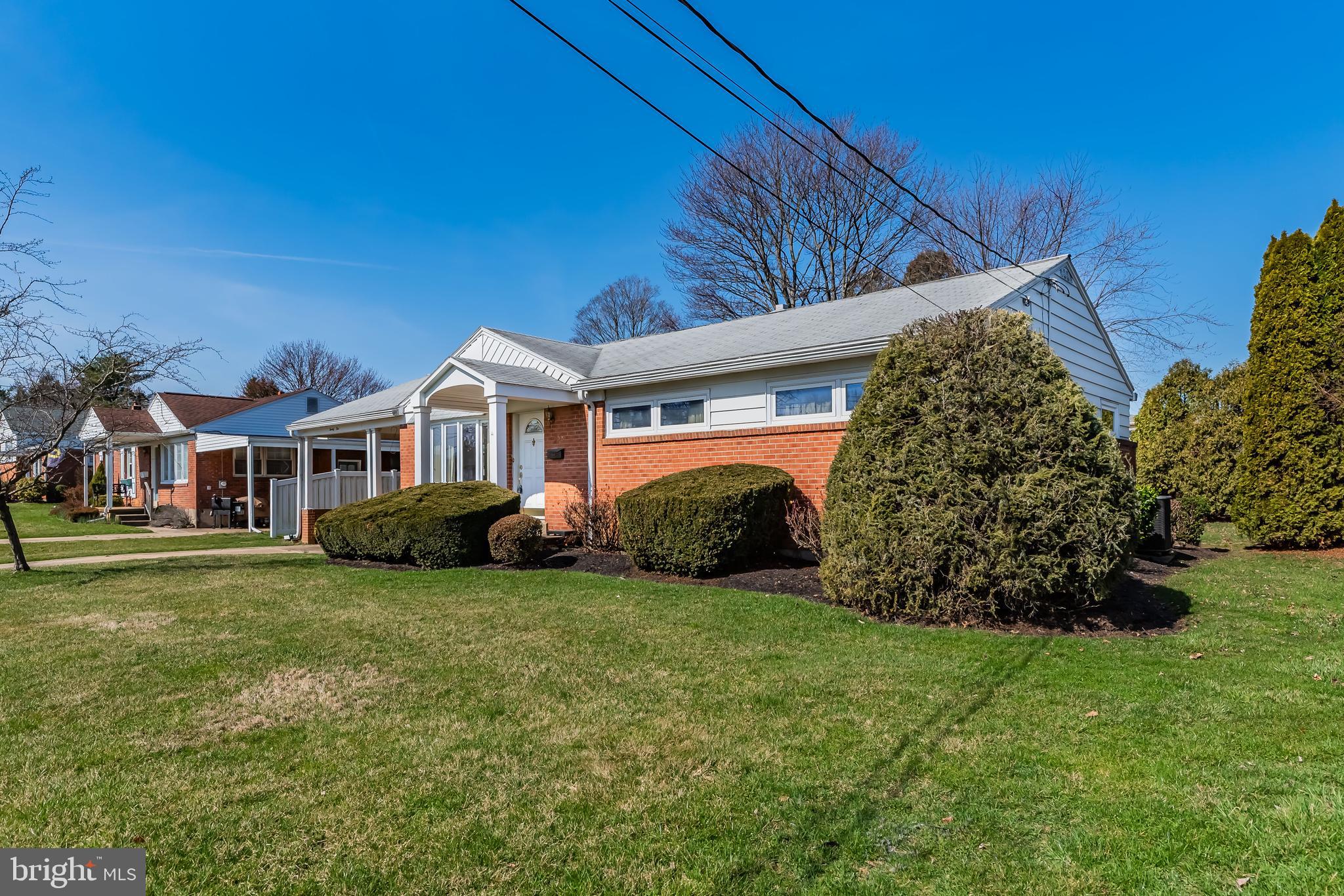 ROSSMOYNE MANOR - Residential