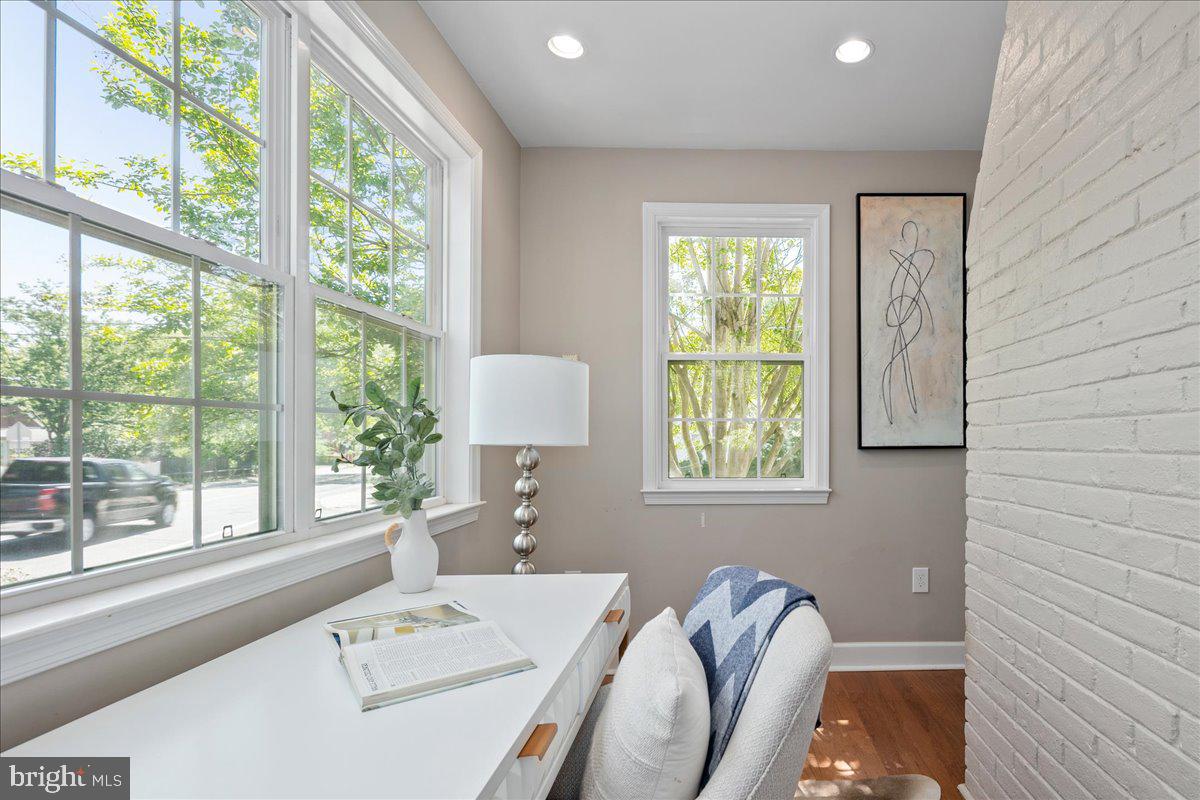 COUNTRY CLUB - Residential