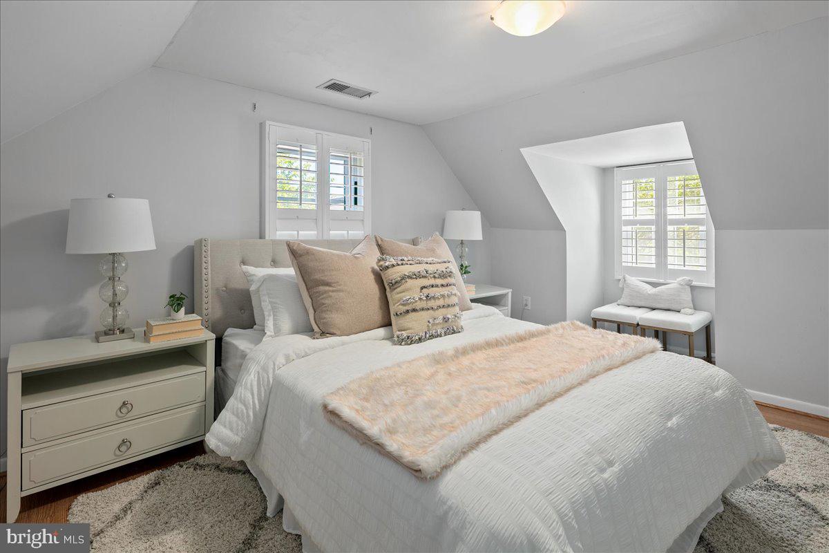 COUNTRY CLUB - Residential