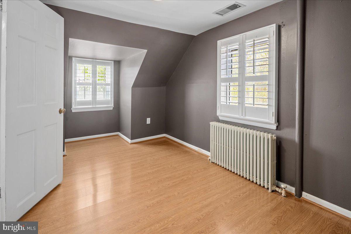 COUNTRY CLUB - Residential