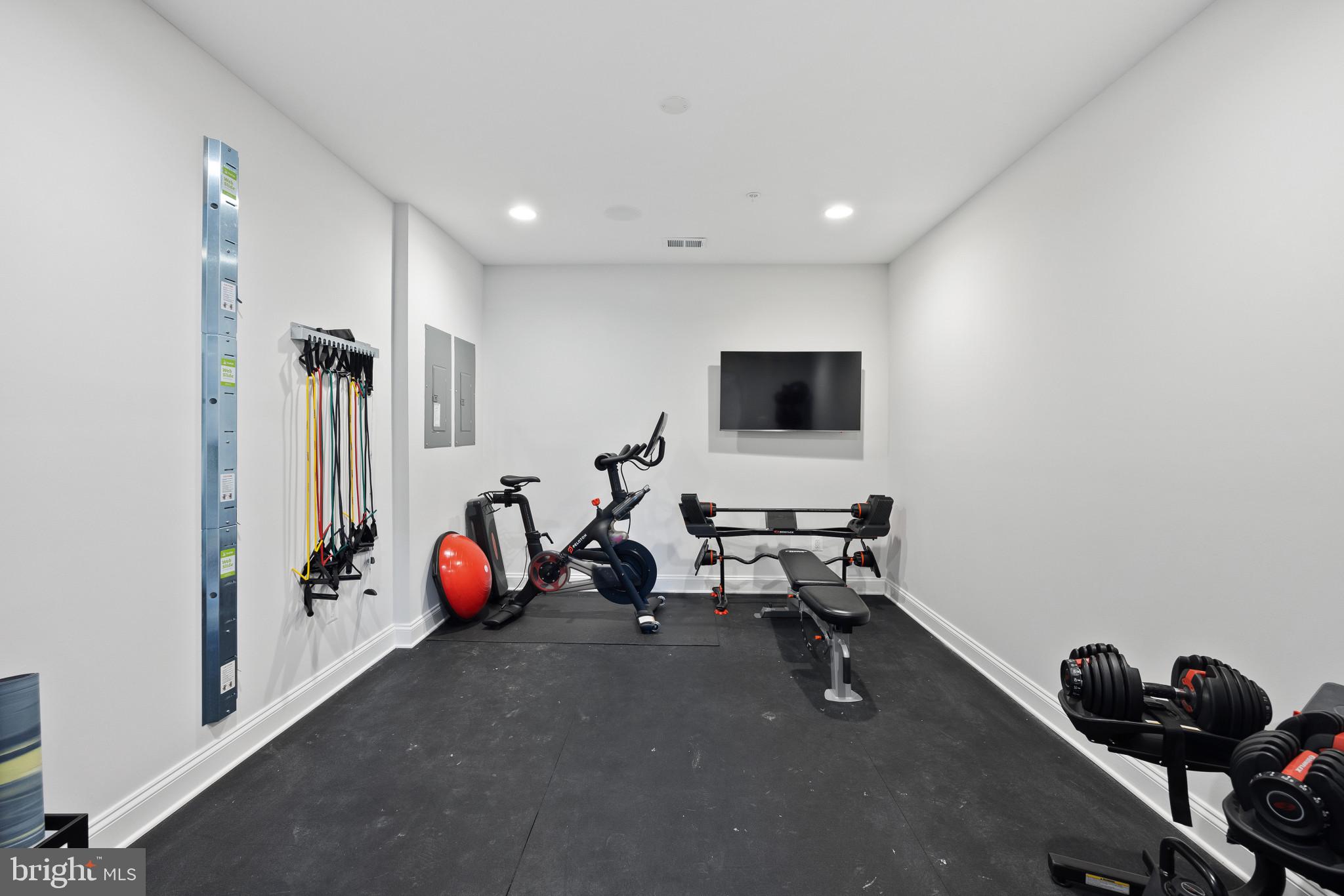 RIVER CLUB ESTATES - Residential