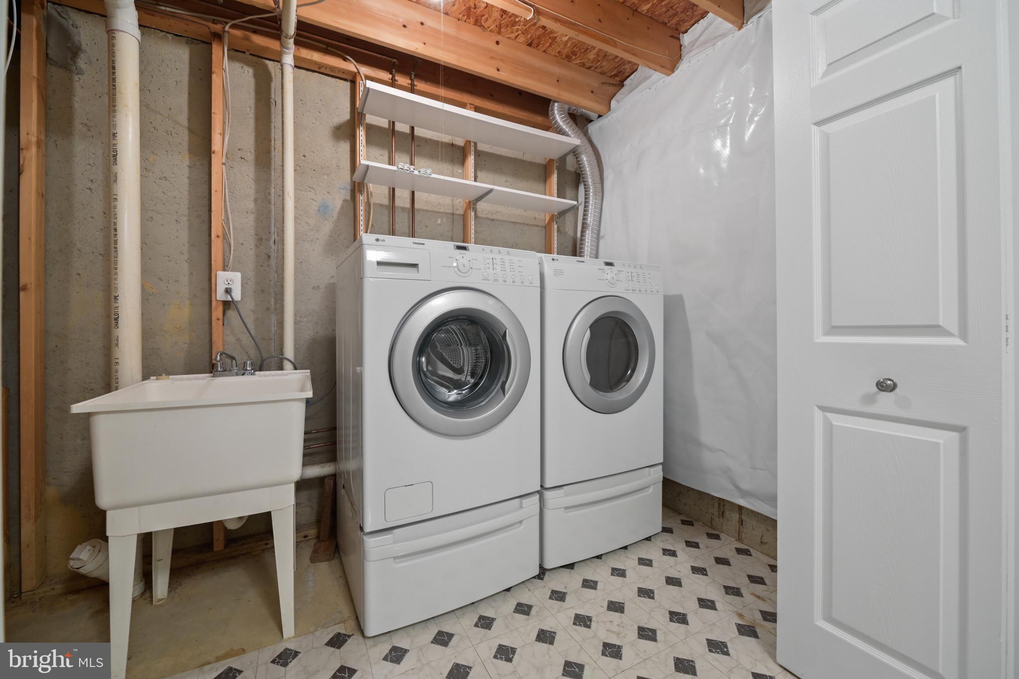 BRIGHTFIELD - Residential