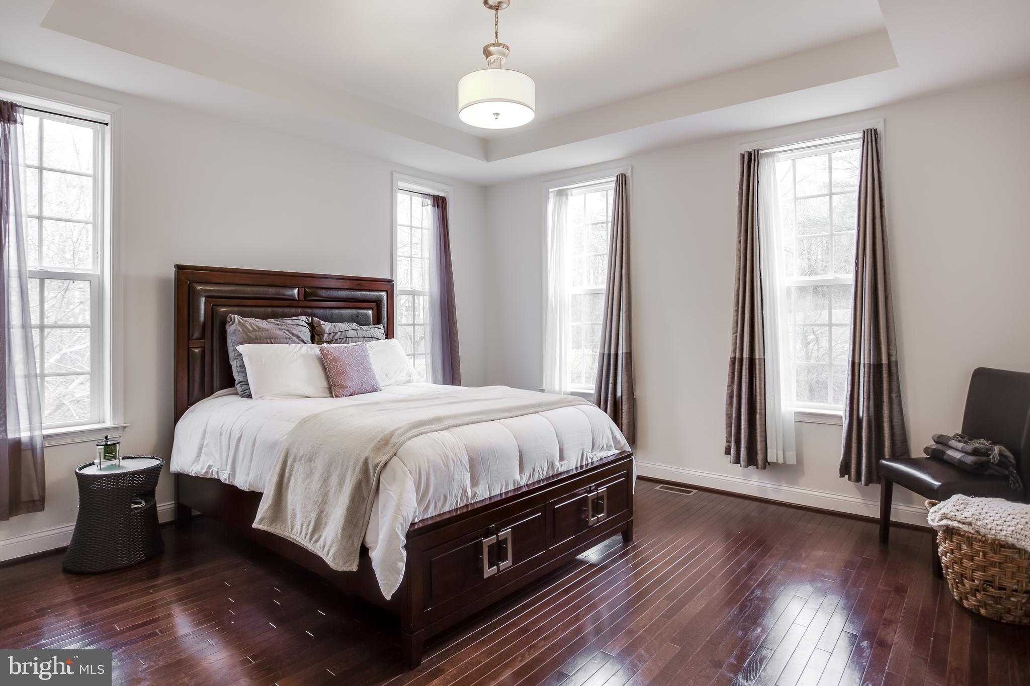 WINDMILL FARM - Residential