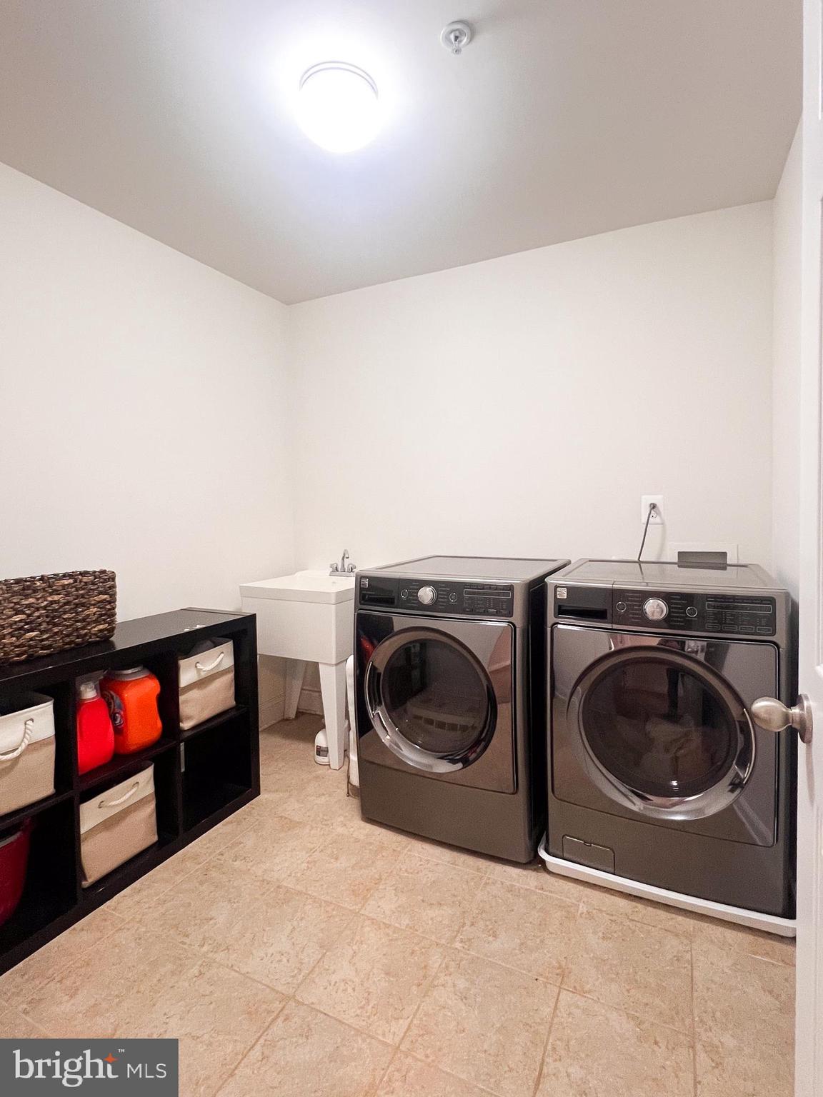 WINDMILL FARM - Residential