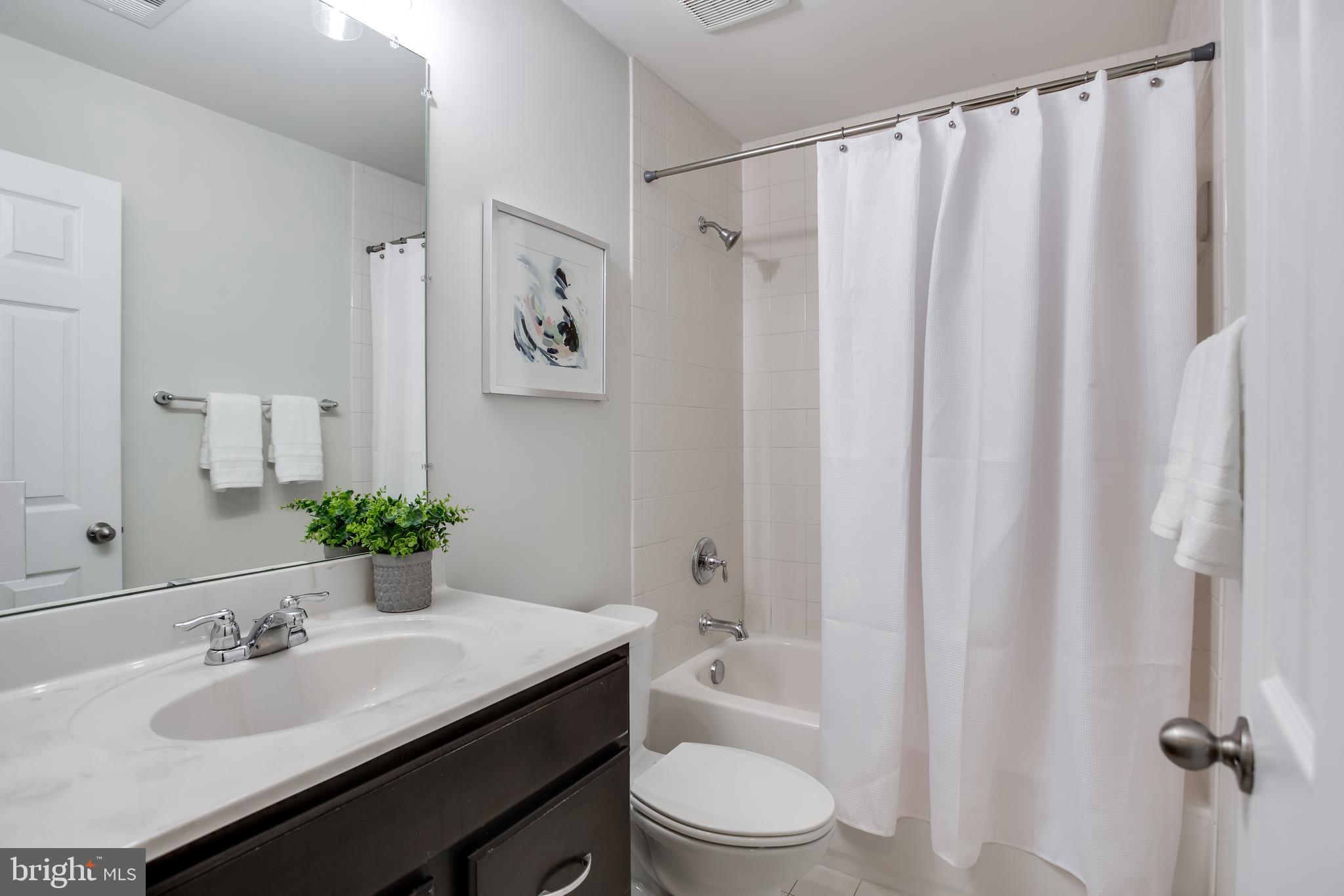 WINDMILL FARM - Residential