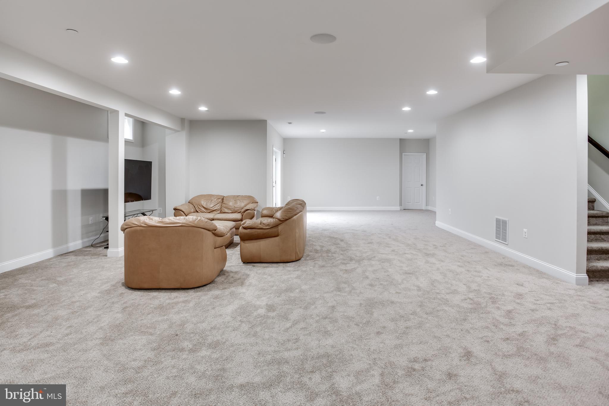 WINDMILL FARM - Residential