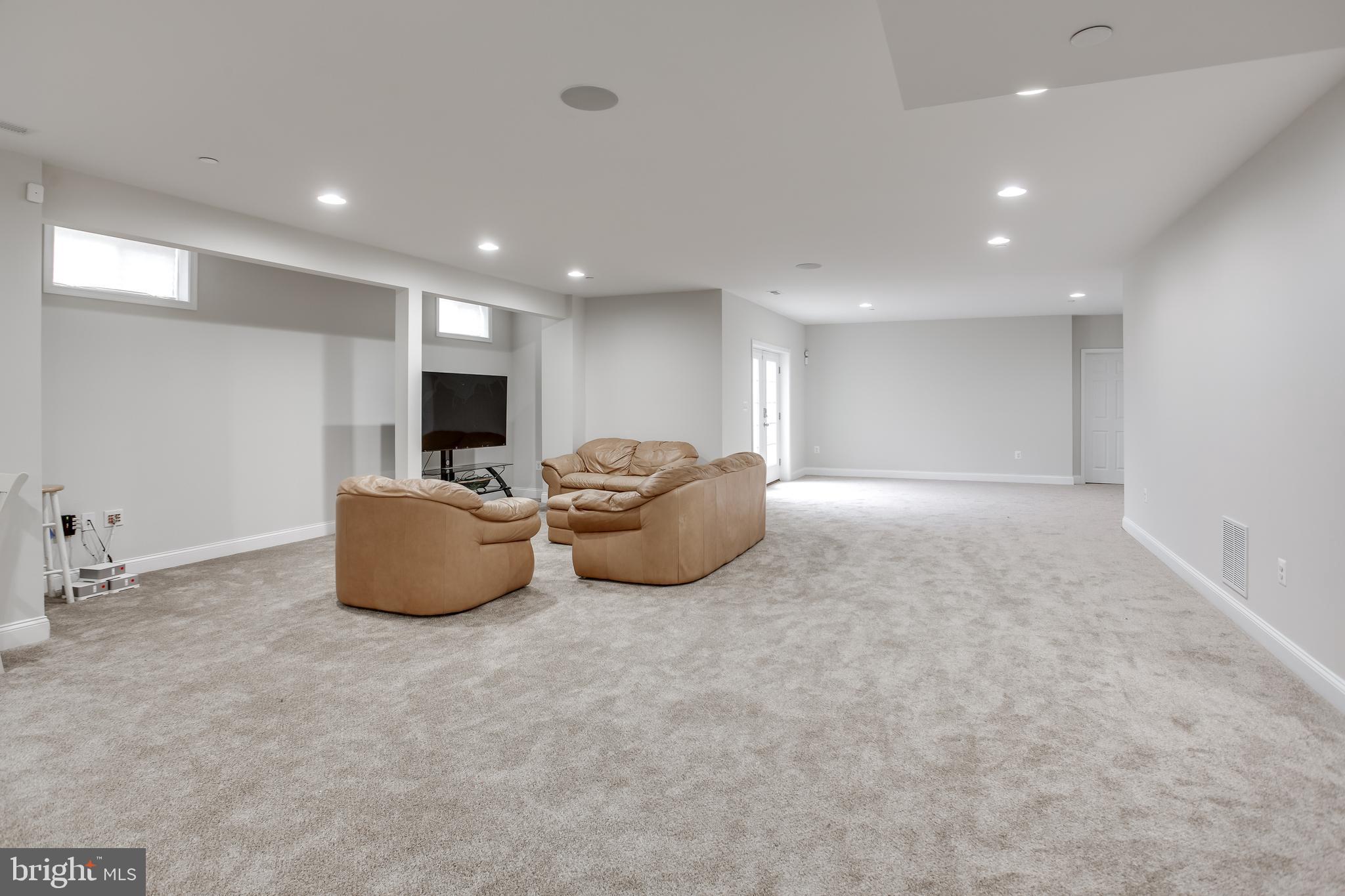 WINDMILL FARM - Residential