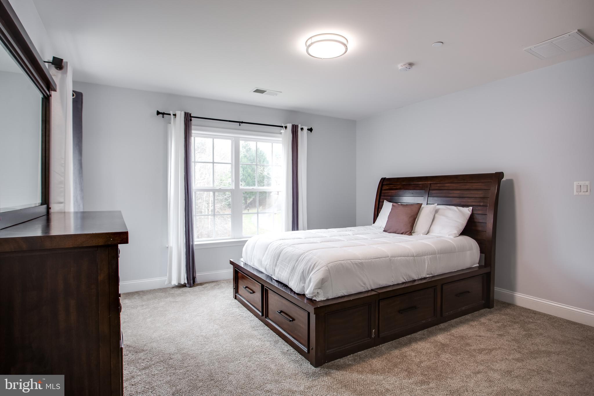 WINDMILL FARM - Residential