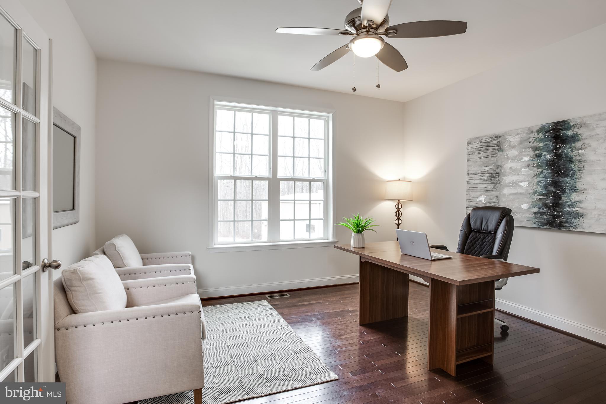 WINDMILL FARM - Residential