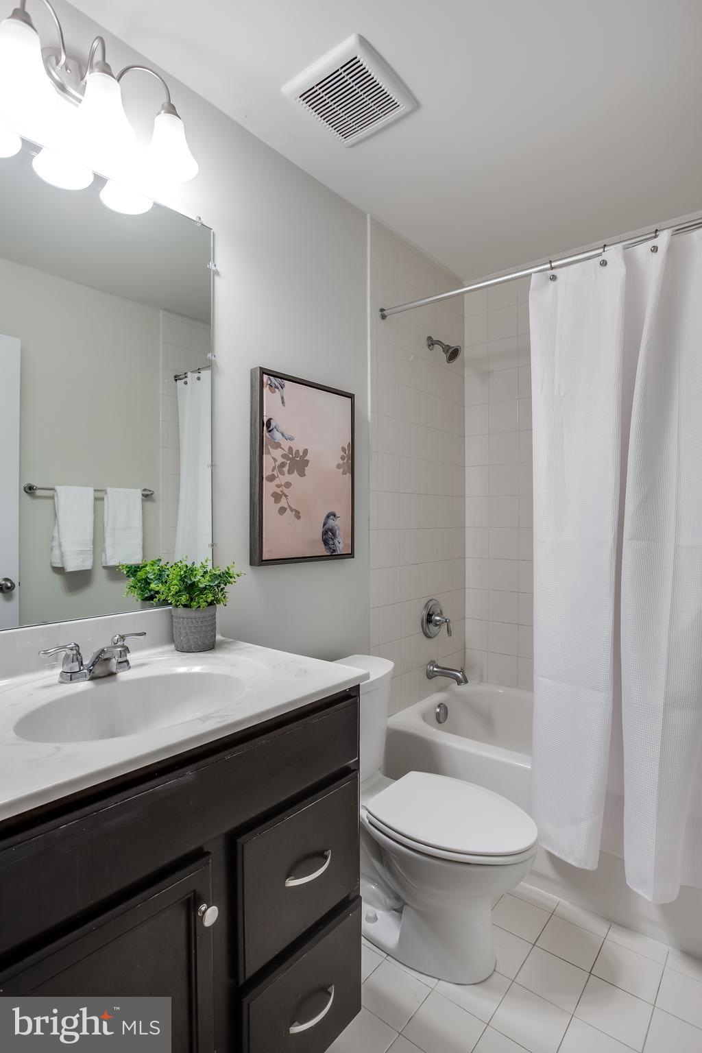 WINDMILL FARM - Residential