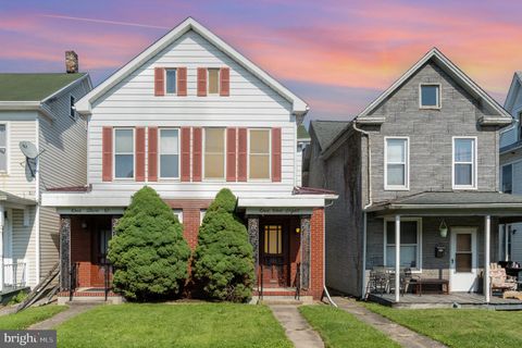 Townhouse For Sale - 118 Shaw Avenue<br/> Mifflin County, LEWISTOWN, PA 17044