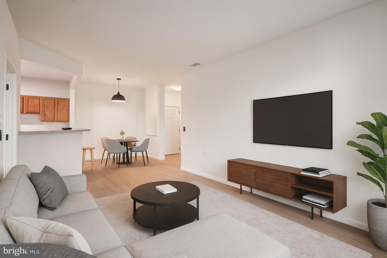 KINGS CROSSING - Residential