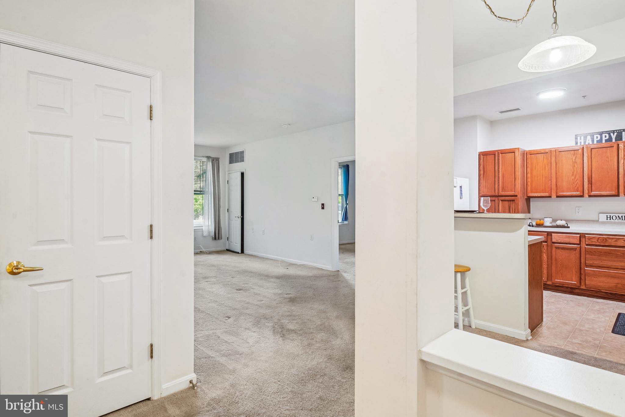 KINGS CROSSING - Residential