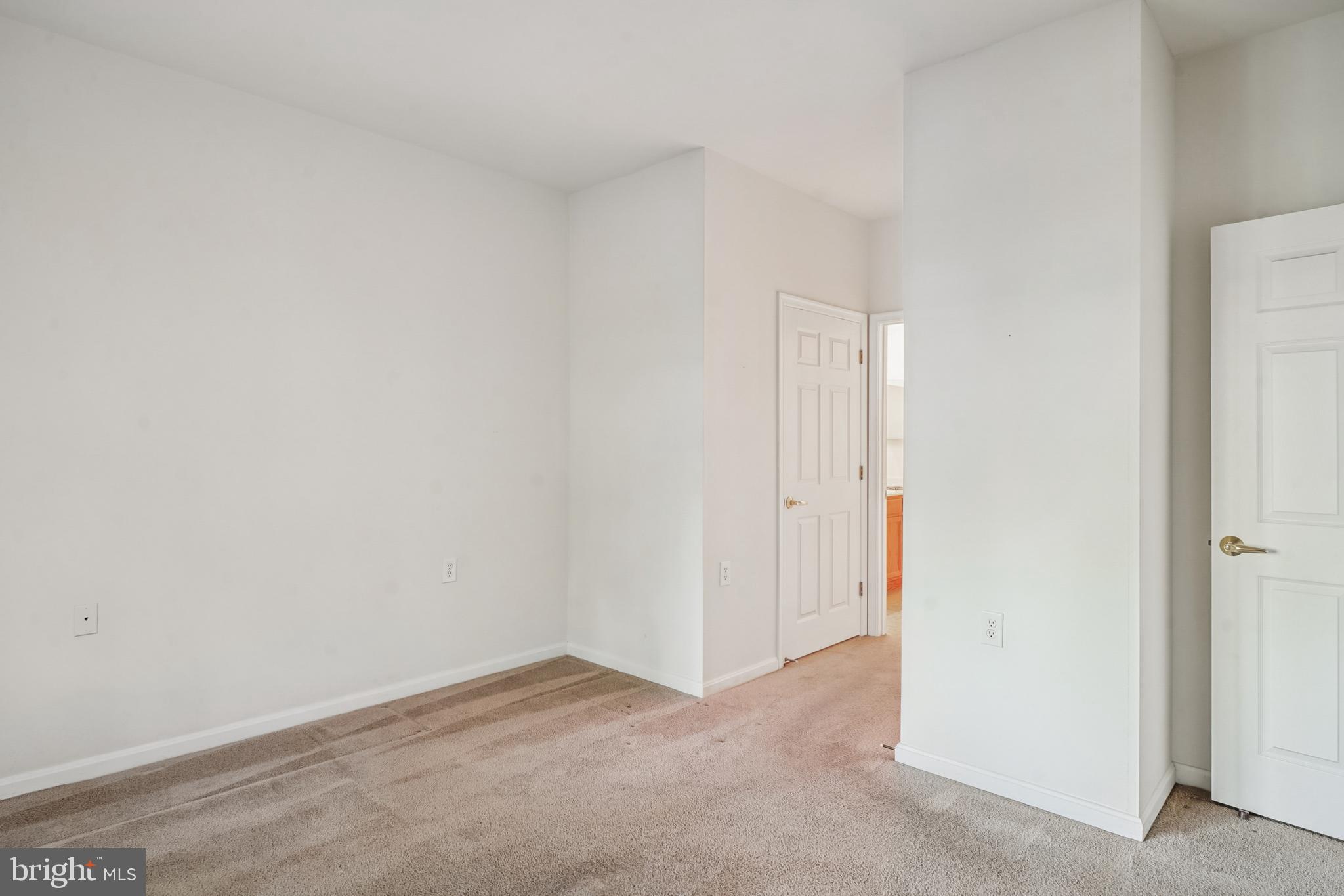 KINGS CROSSING - Residential