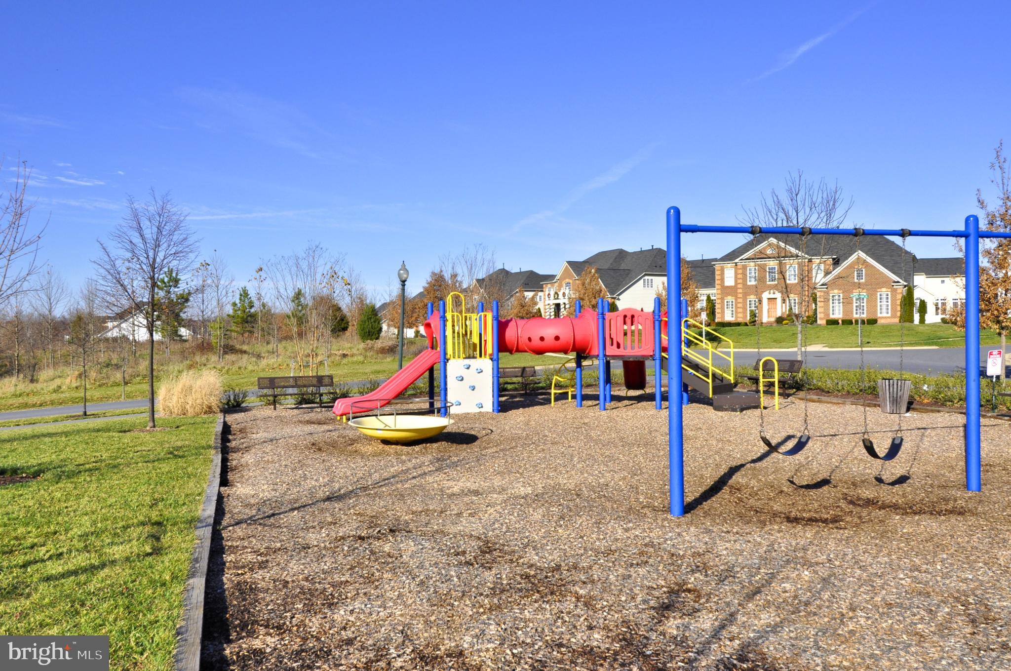 KINGS CROSSING - Residential