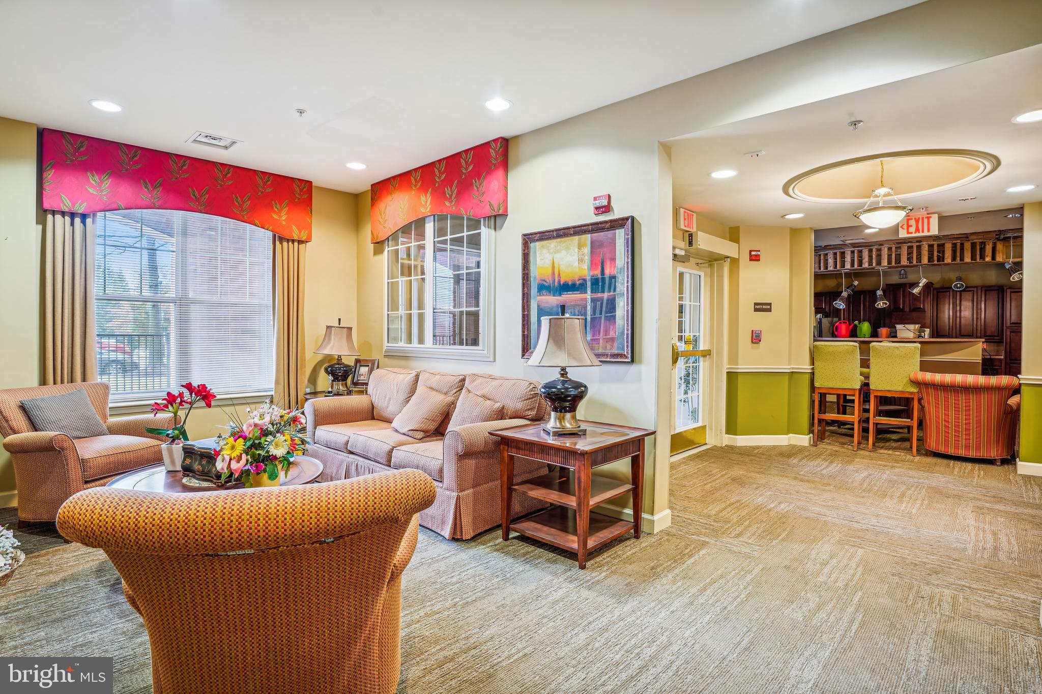 KINGS CROSSING - Residential