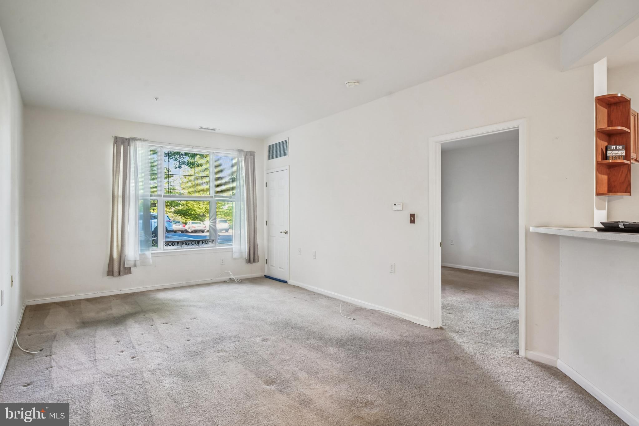 KINGS CROSSING - Residential