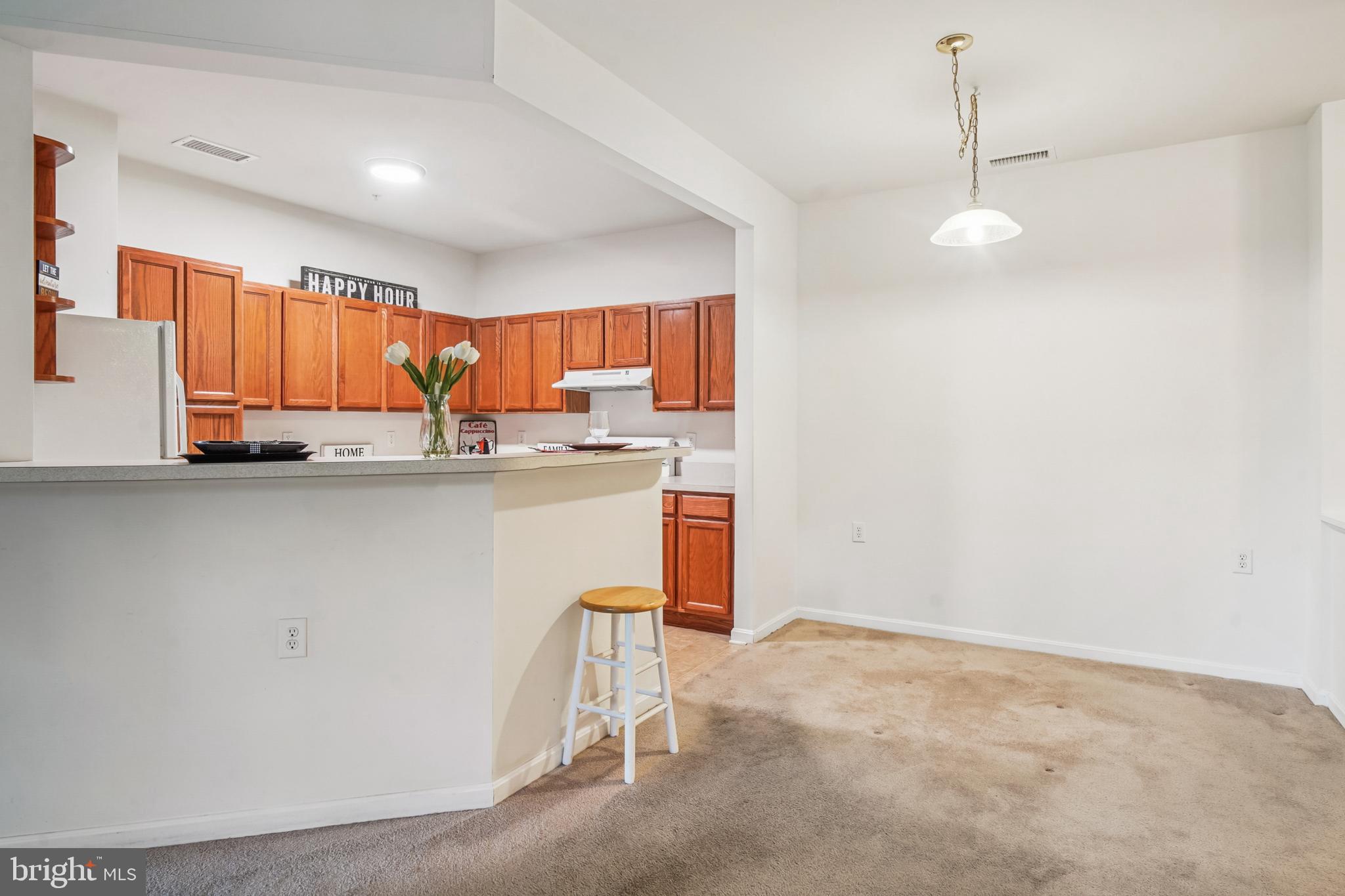 KINGS CROSSING - Residential