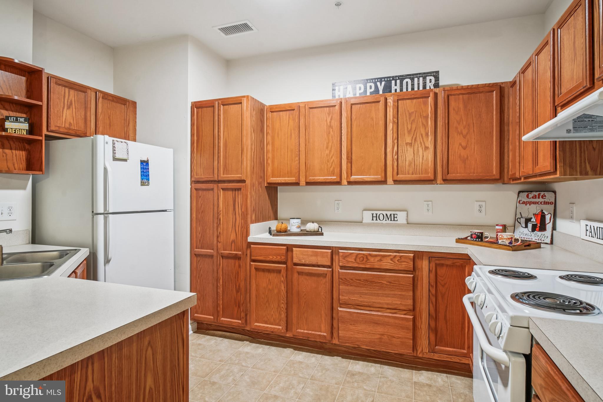 KINGS CROSSING - Residential