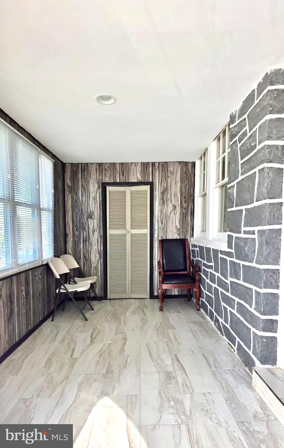 FAIRVIEW - Residential