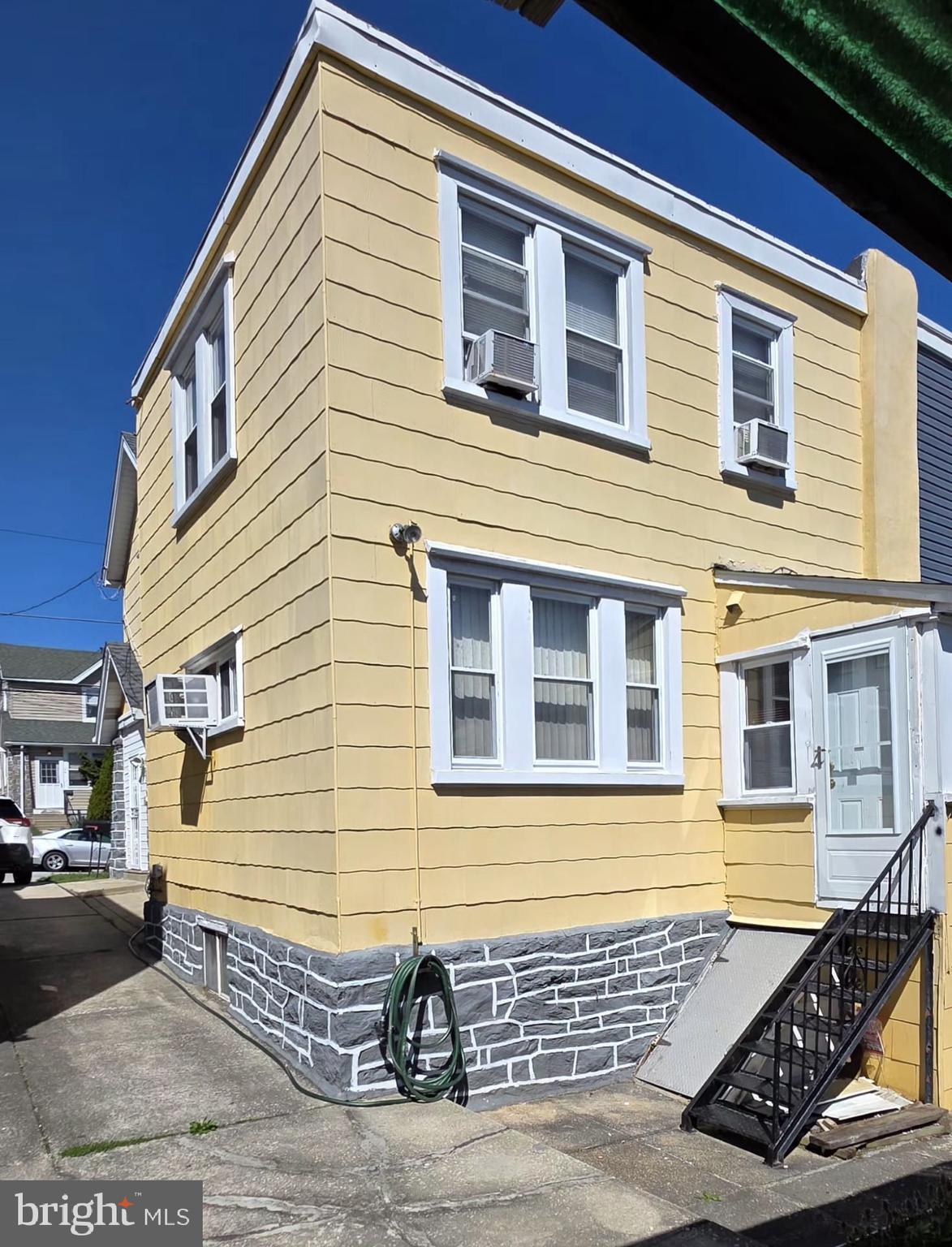 FAIRVIEW - Residential