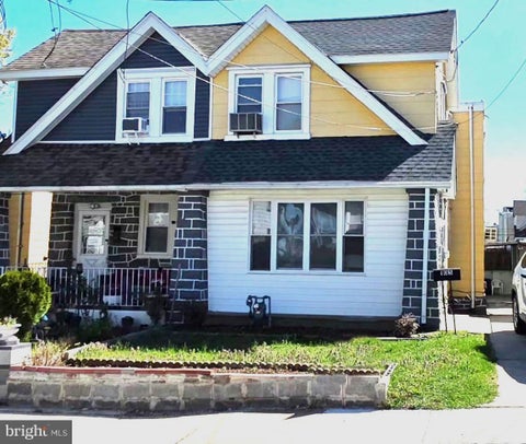 Townhouse For Sale - 105 N Fairview Avenue<br/> UPPER DARBY, PA 19082