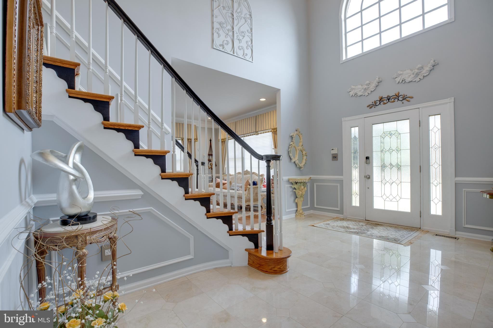 FAIR LAKES CHASE - Residential