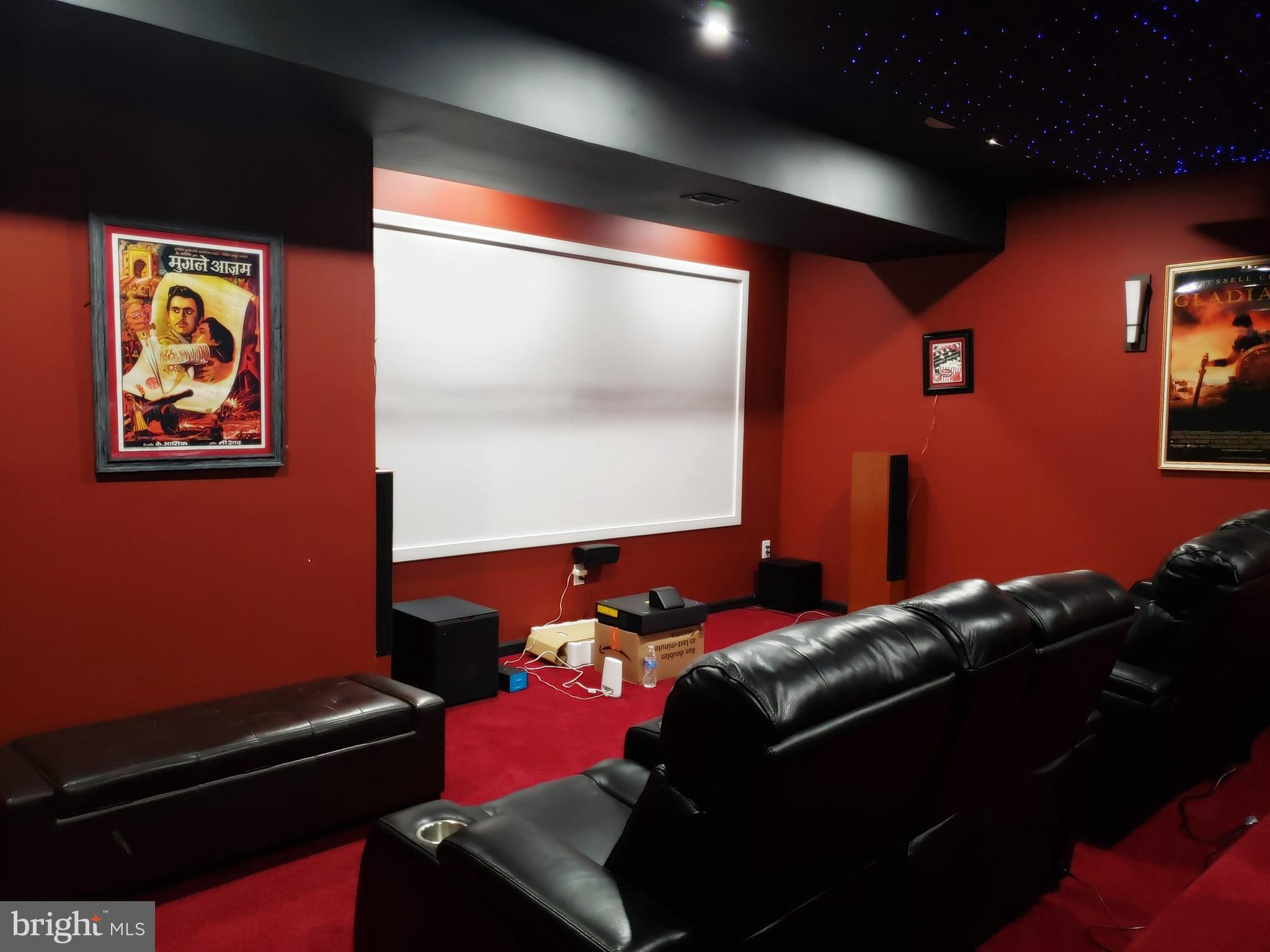 FAIR LAKES CHASE - Residential