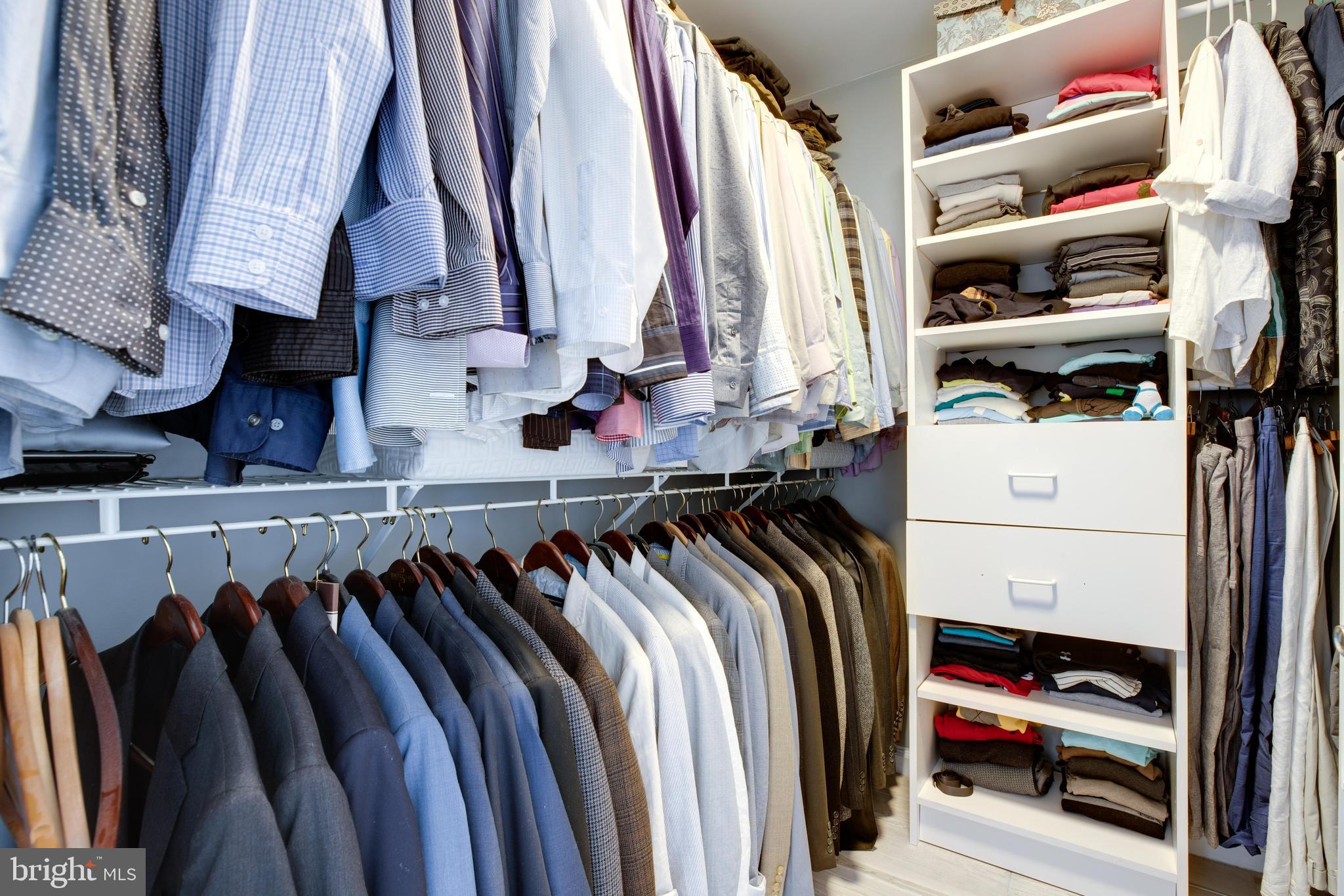 FAIR LAKES CHASE - Residential