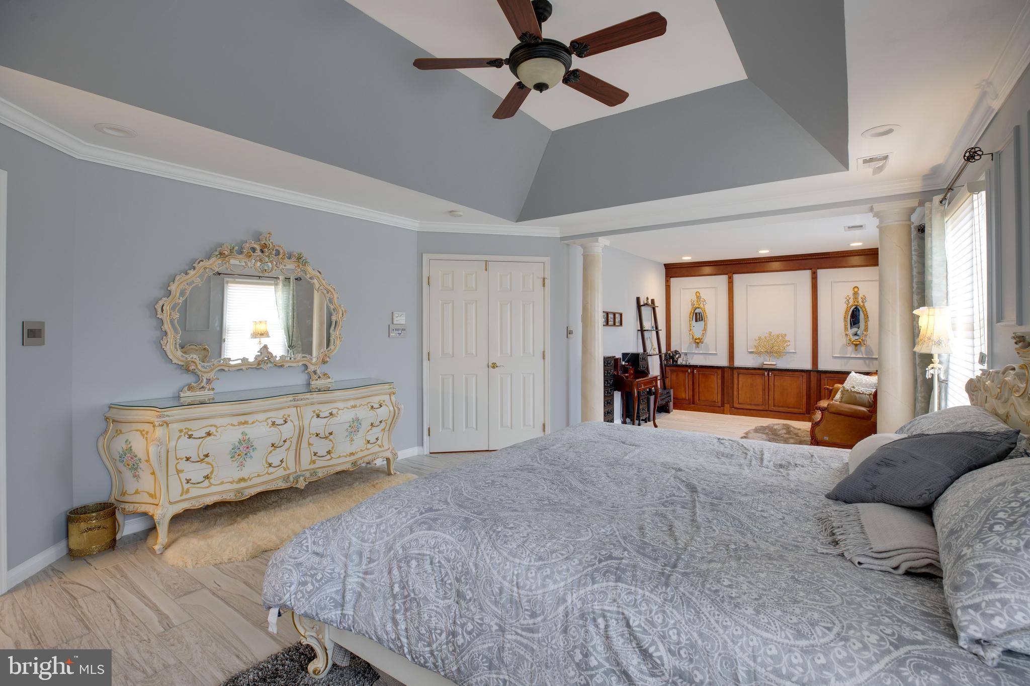 FAIR LAKES CHASE - Residential