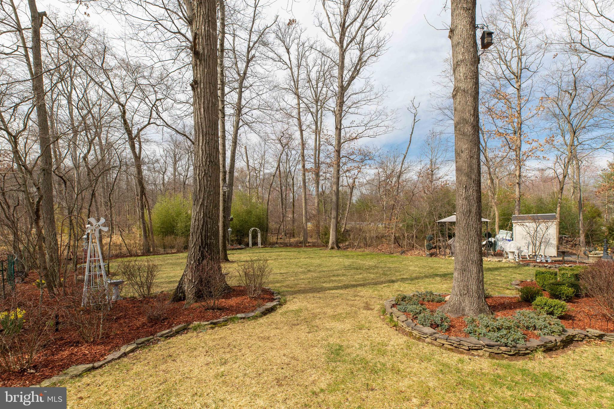 FAIR LAKES CHASE - Residential