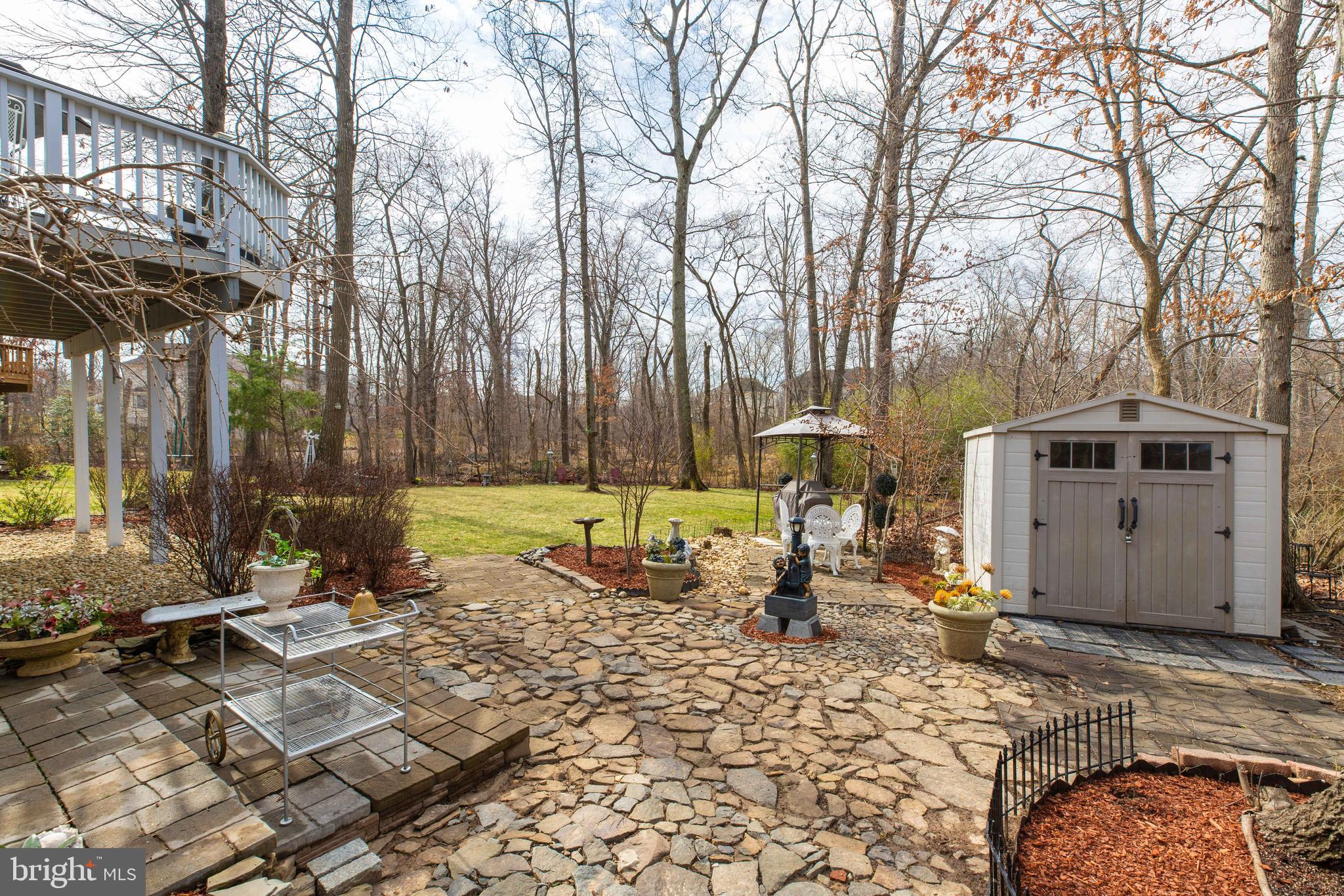 FAIR LAKES CHASE - Residential