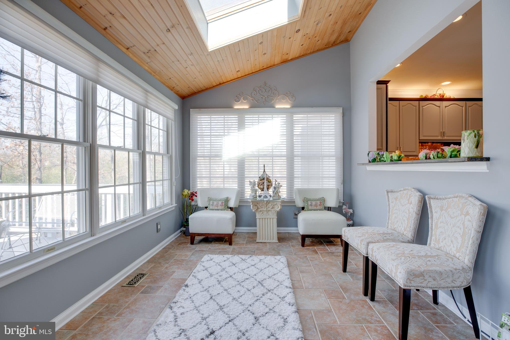 FAIR LAKES CHASE - Residential