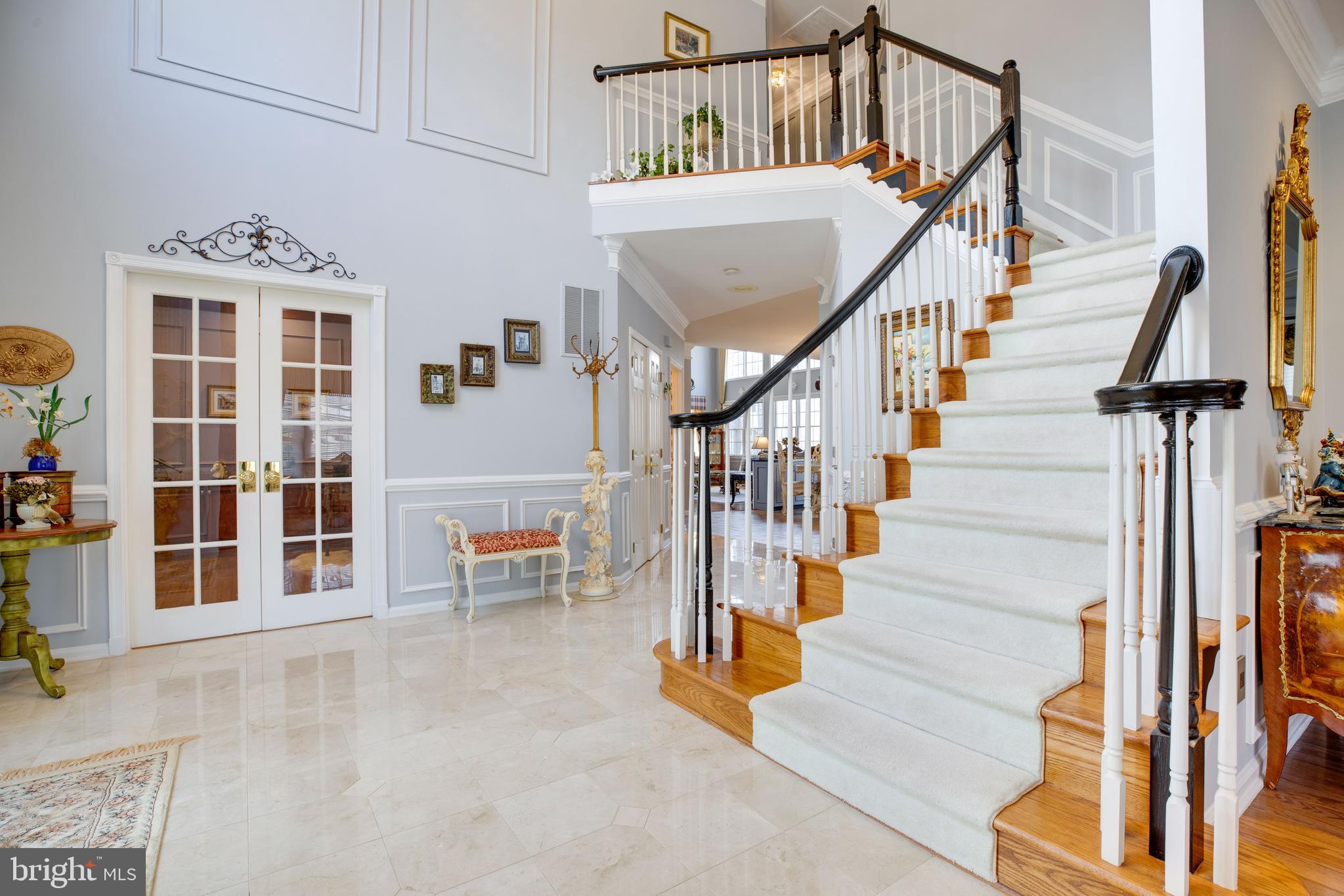 FAIR LAKES CHASE - Residential