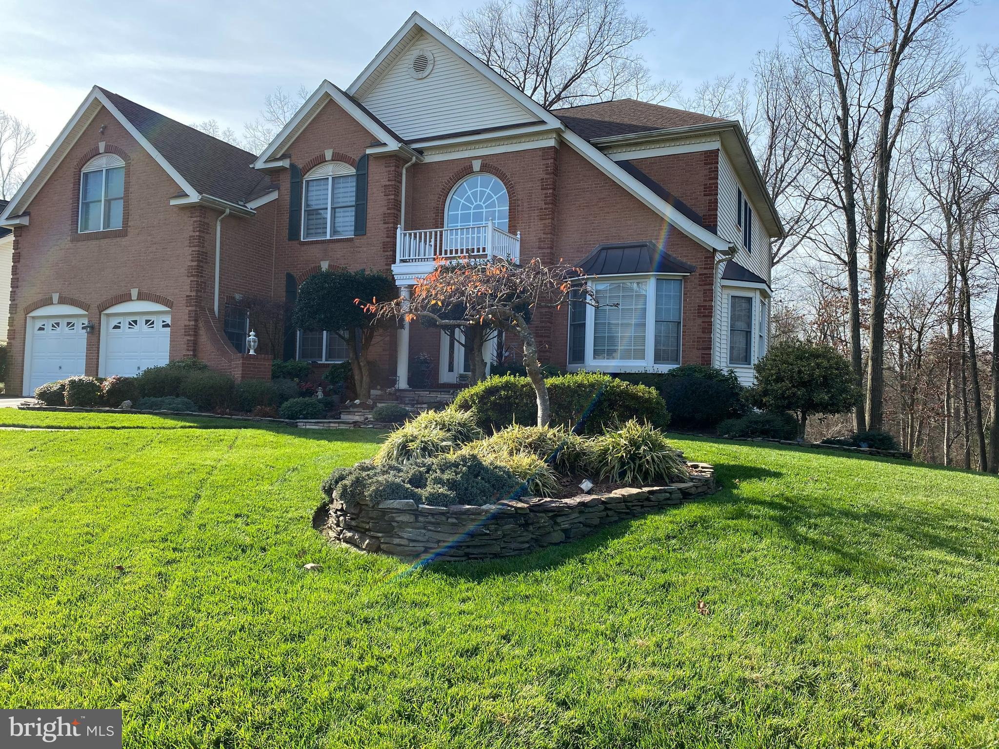 FAIR LAKES CHASE - Residential