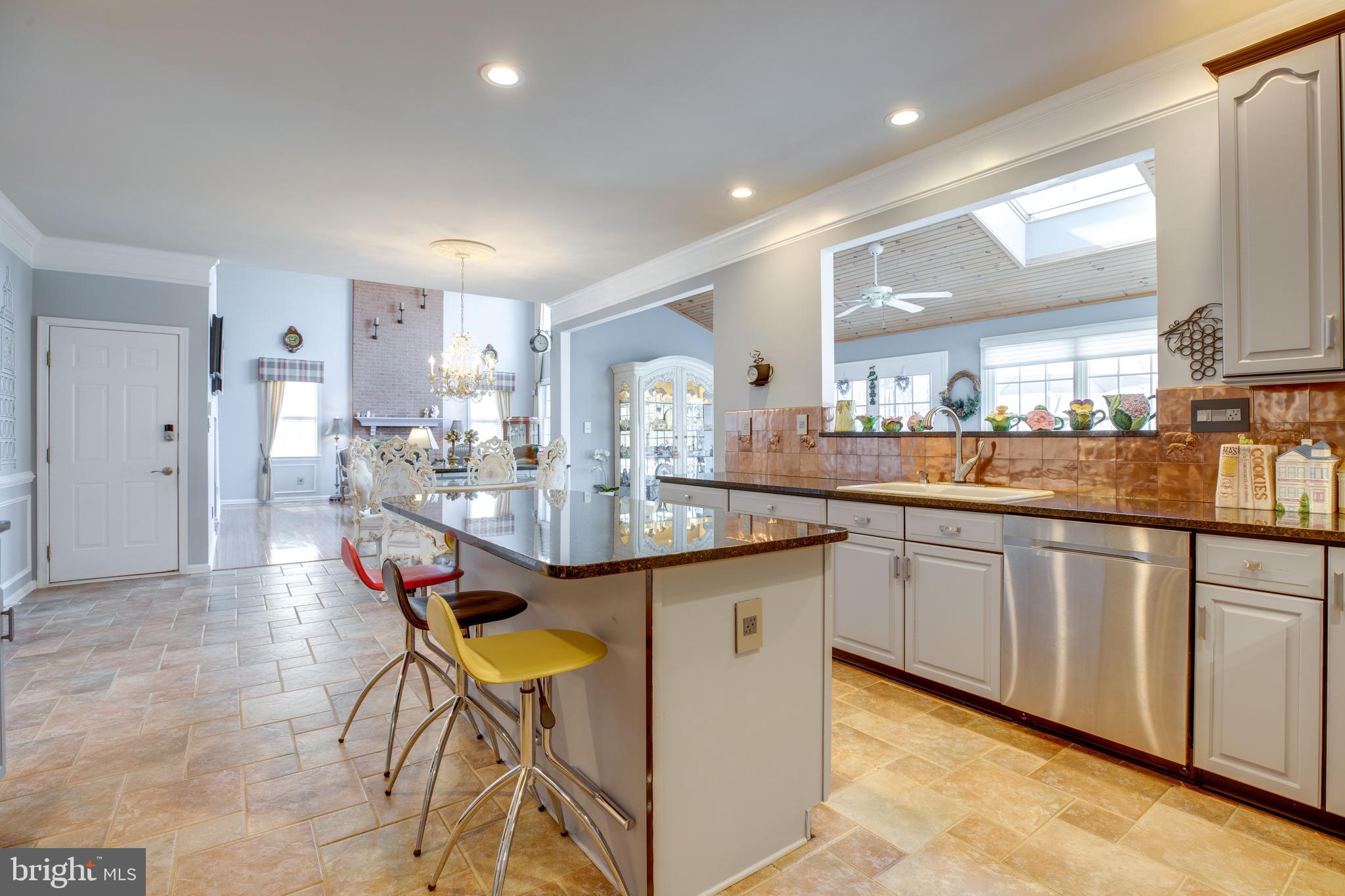 FAIR LAKES CHASE - Residential