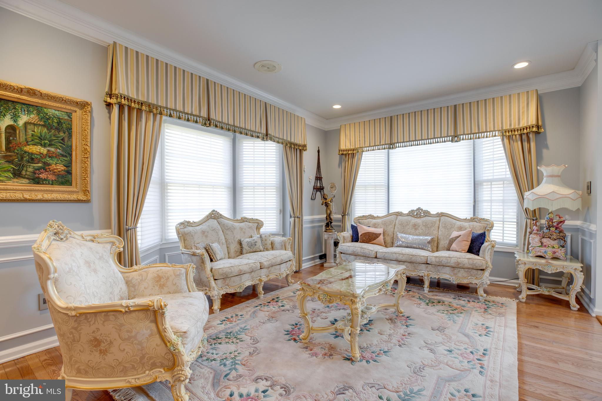 FAIR LAKES CHASE - Residential